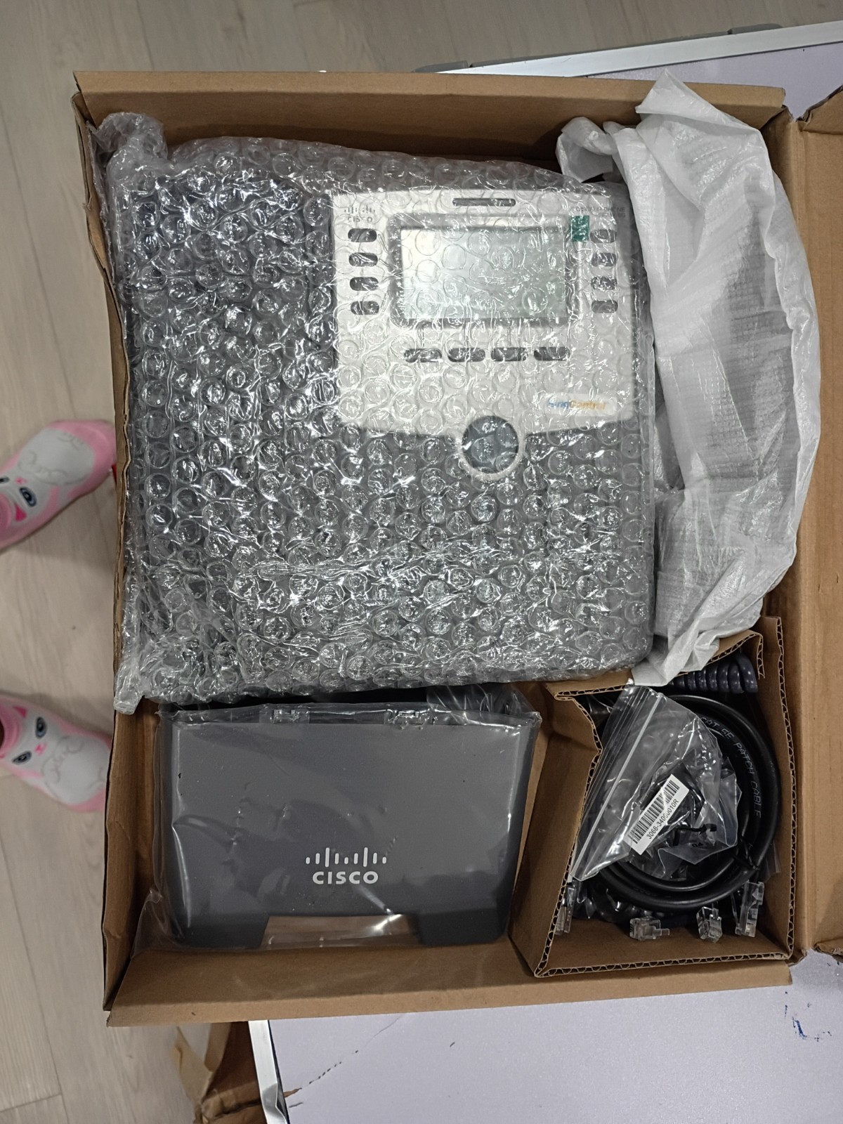 Cisco SPA508G 8-Line Corded IP Phone Black PoE Display Ethernet RJ-45