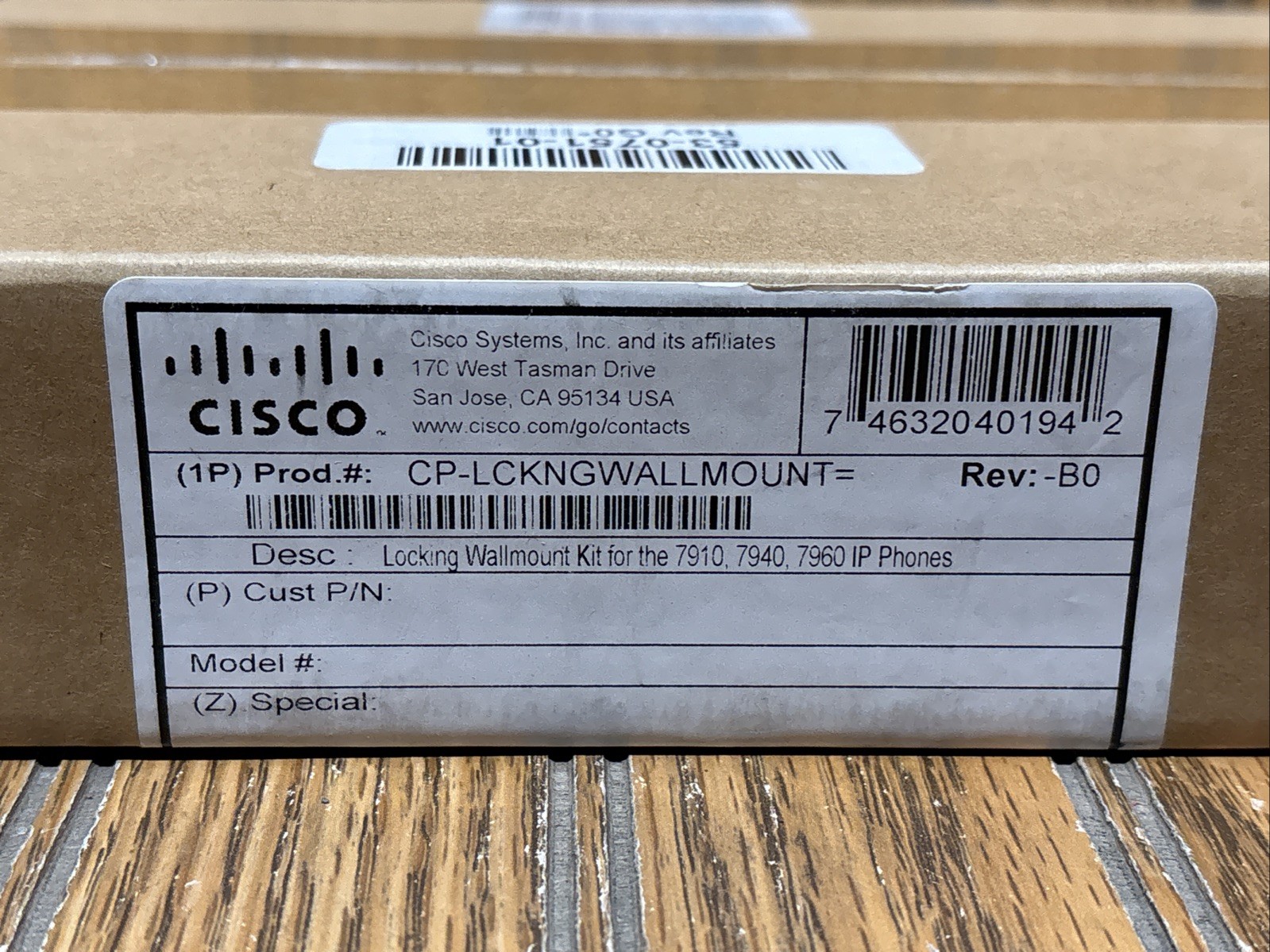 Cisco CP-LCKNGWALLMOUNT Locking Wall Mount Kit For 7910 7940 7960 New