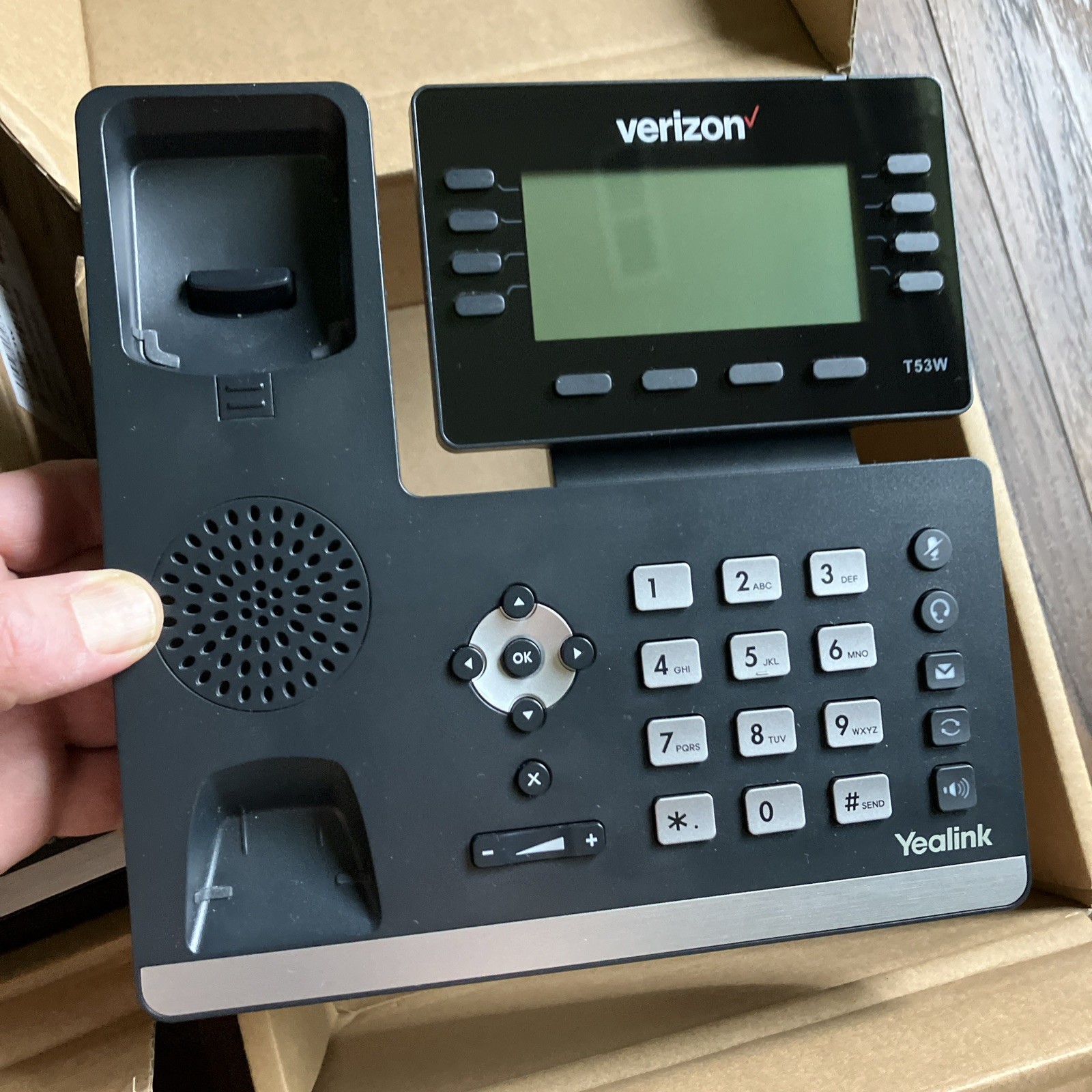 Yealink Verizon SIP-T53W Prime Business Phone Lot of 4 w/ Stands T53W