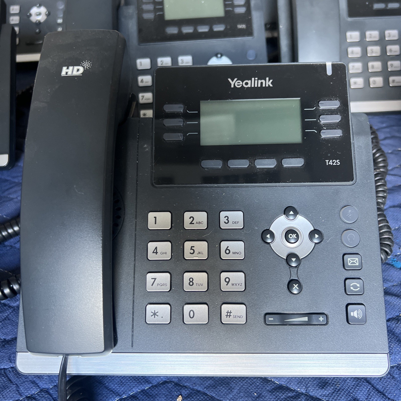 Yealink T42S Business IP Desk Phone – Lot of 10 phones