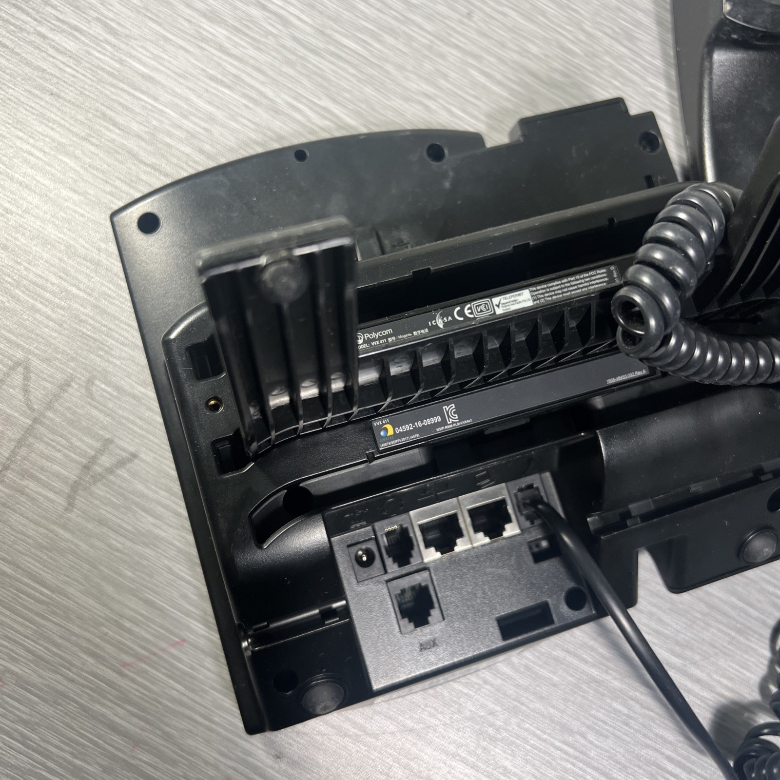* LOT OF 5* Polycom VVX 411 PoE IP Business VOIP Phones + Stands 2201-48450-001