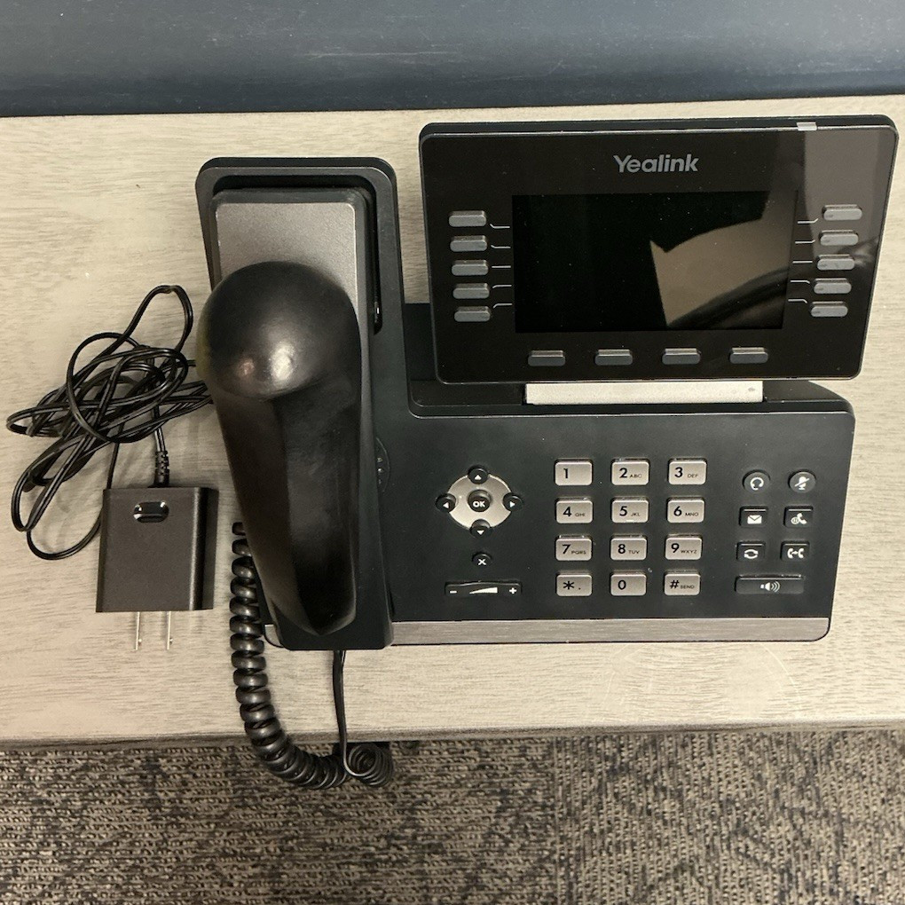 Yealink T57W Corded VoIP IP Desk Phone, 16-Line, Bluetooth, PoE, Black