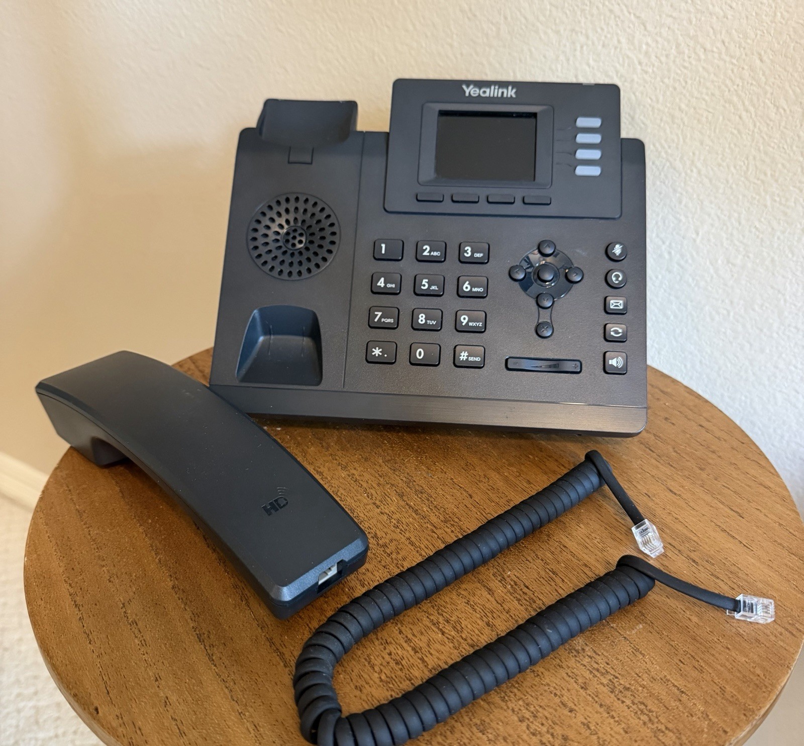 Yealink SIP-T33G 4-Line Color Display PoE IP Phone No AC Power Adapter