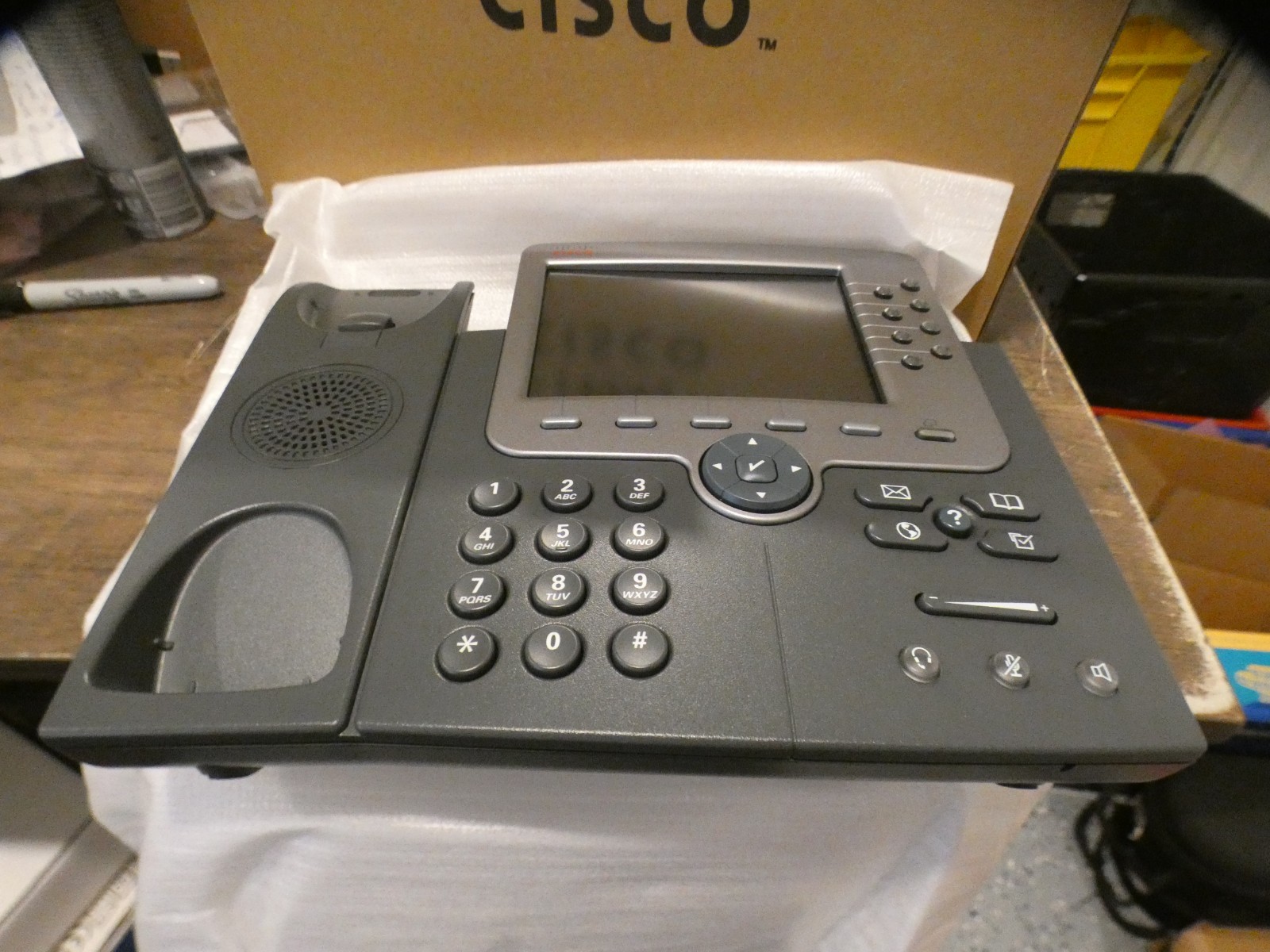 Cisco 7975G (CP-7975G=) 8 Line Color Display Unified IP Phone VoIP(S) Open Box