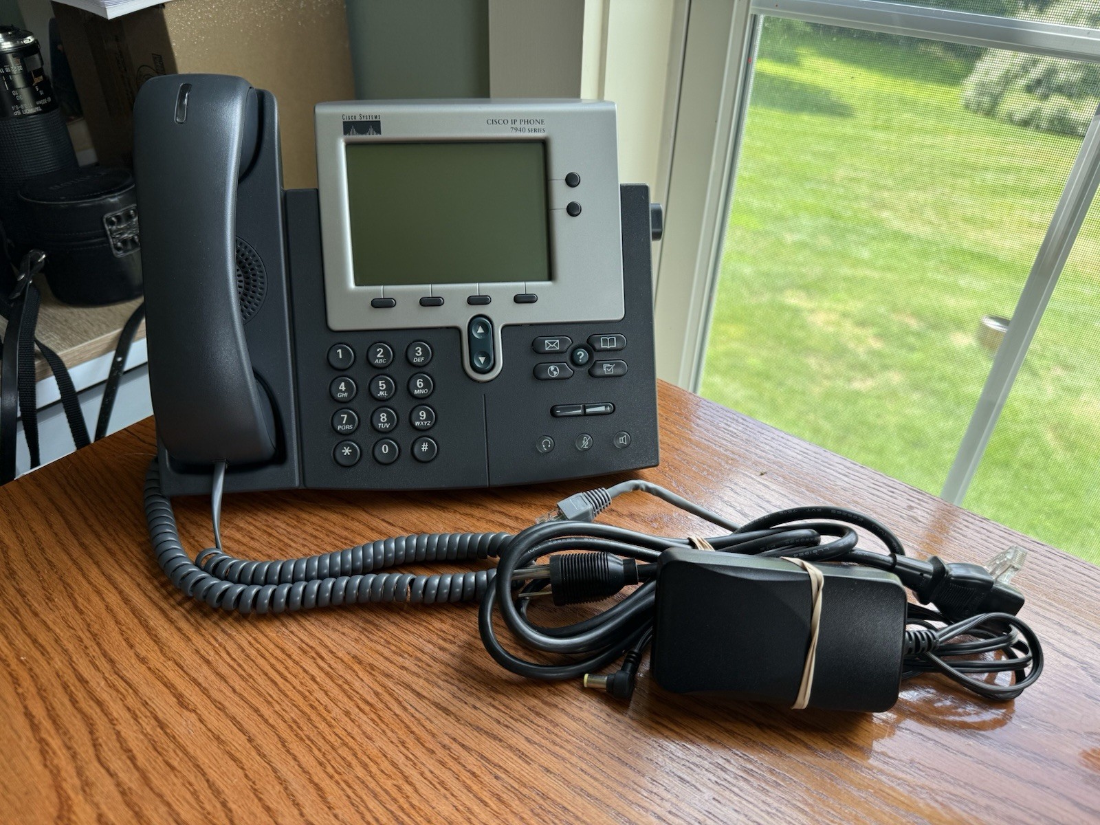 Cisco 7900 Series CP-7940G Corded VoIP Phone Grey & Silver LCD Display Compact