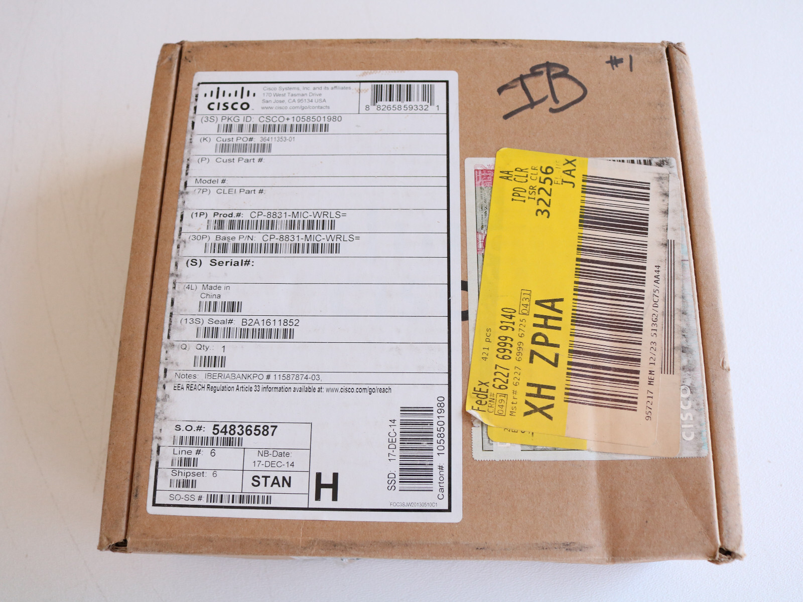 Cisco CP-8831-MIC-WRLS Wireless Microphone Kit and Charging Station NEW