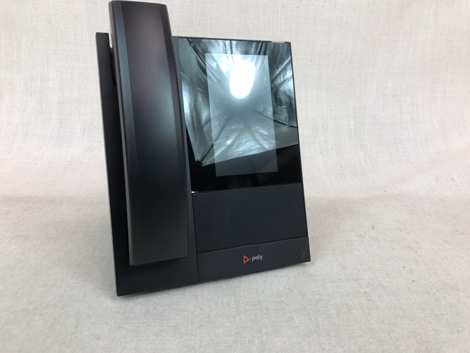 New Polycom CCX 400 Business Media VOIP phone, Teams compatible | 2200-49700-025