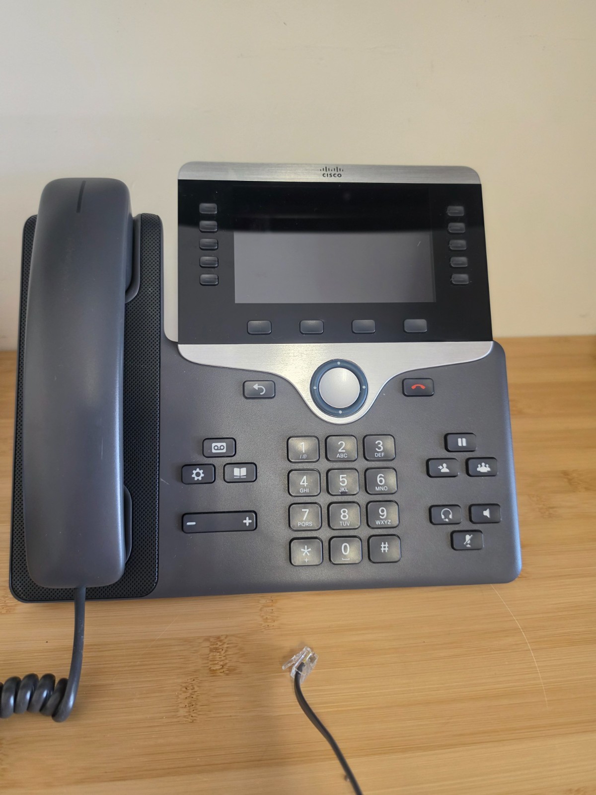 Cisco CP-8851-3PCC-K9= IP Phone 8851 with Multiplatform Firmware – Charcoal