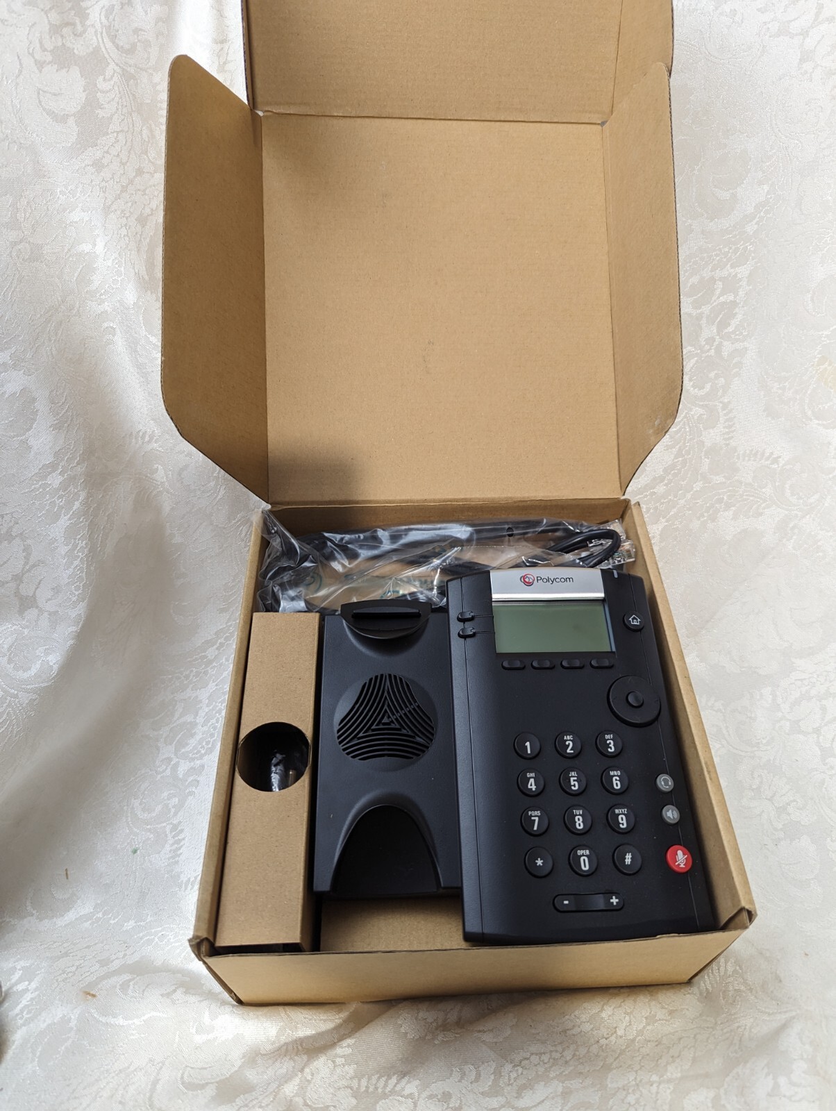 Polycom VVX 201 VoIP Phone – 220040450001