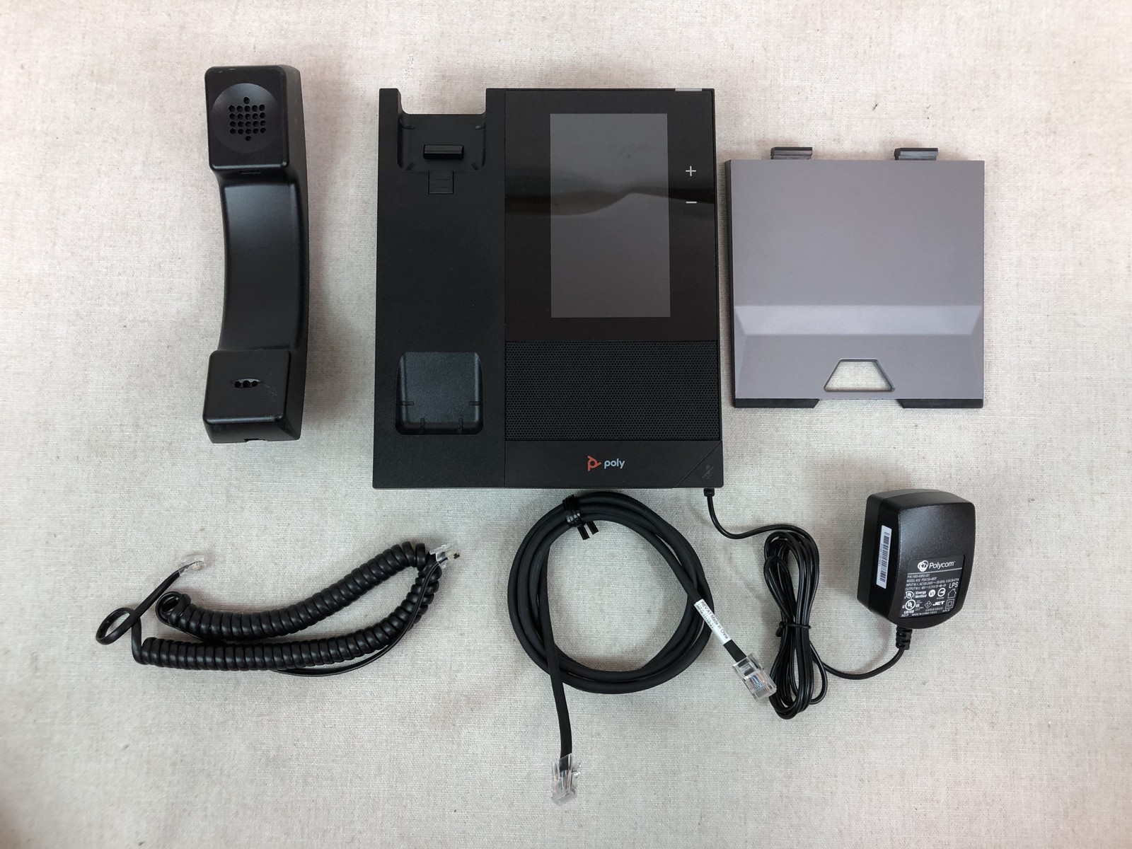 New Polycom CCX 400 Business Media VOIP phone, Teams compatible | 2200-49700-025