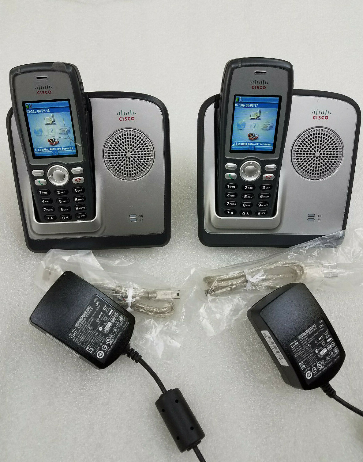 2 CISCO CP-7925G-A-K9 7925 WIRELESS VOIP PHONE WITH BASE IN WORKING CONDITION