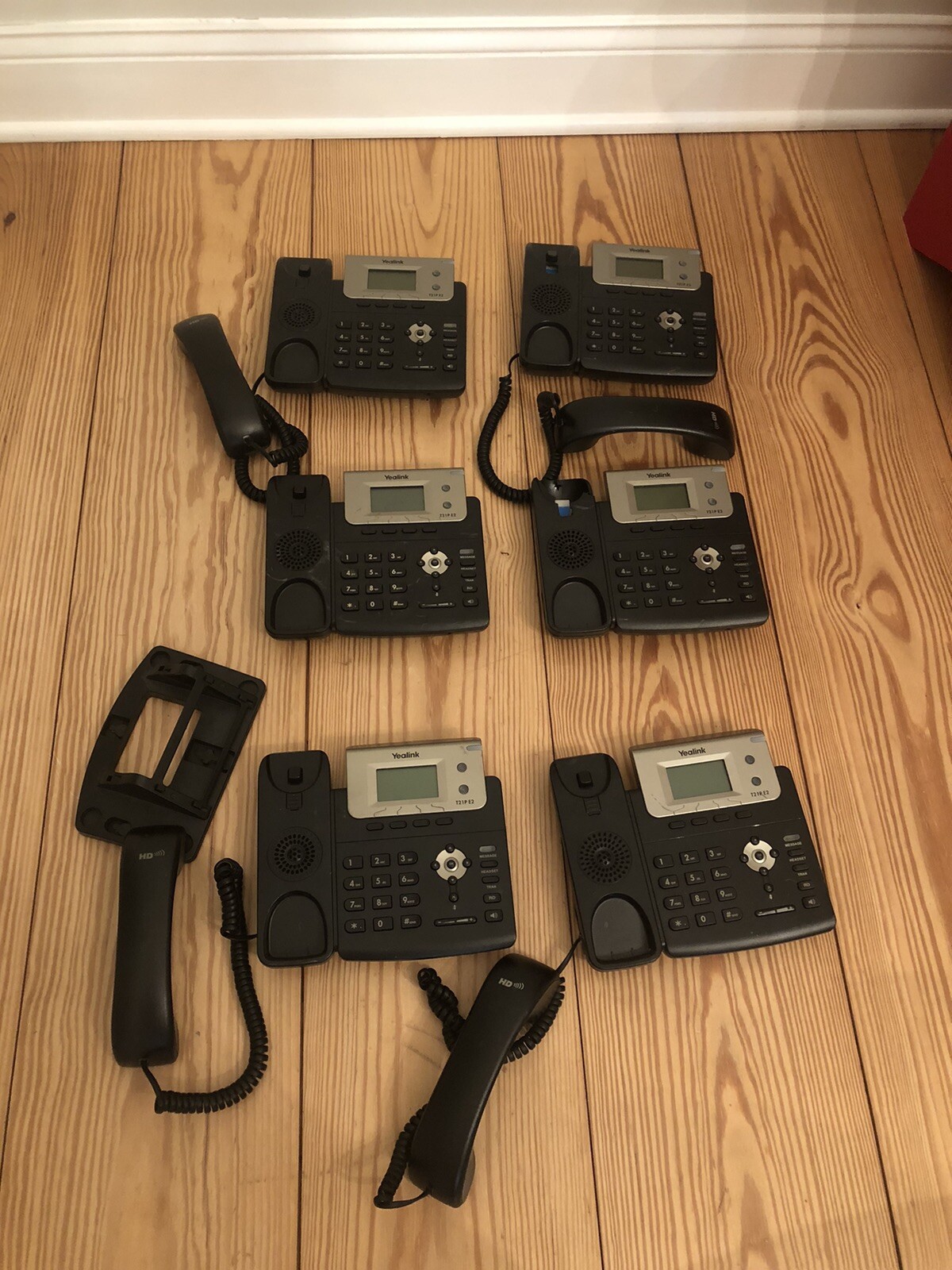 LOT OF 6: YEALINK SIP-T21P E2 DUAL-LINE ENTRY LEVEL IP PHONE – BLACK – READ