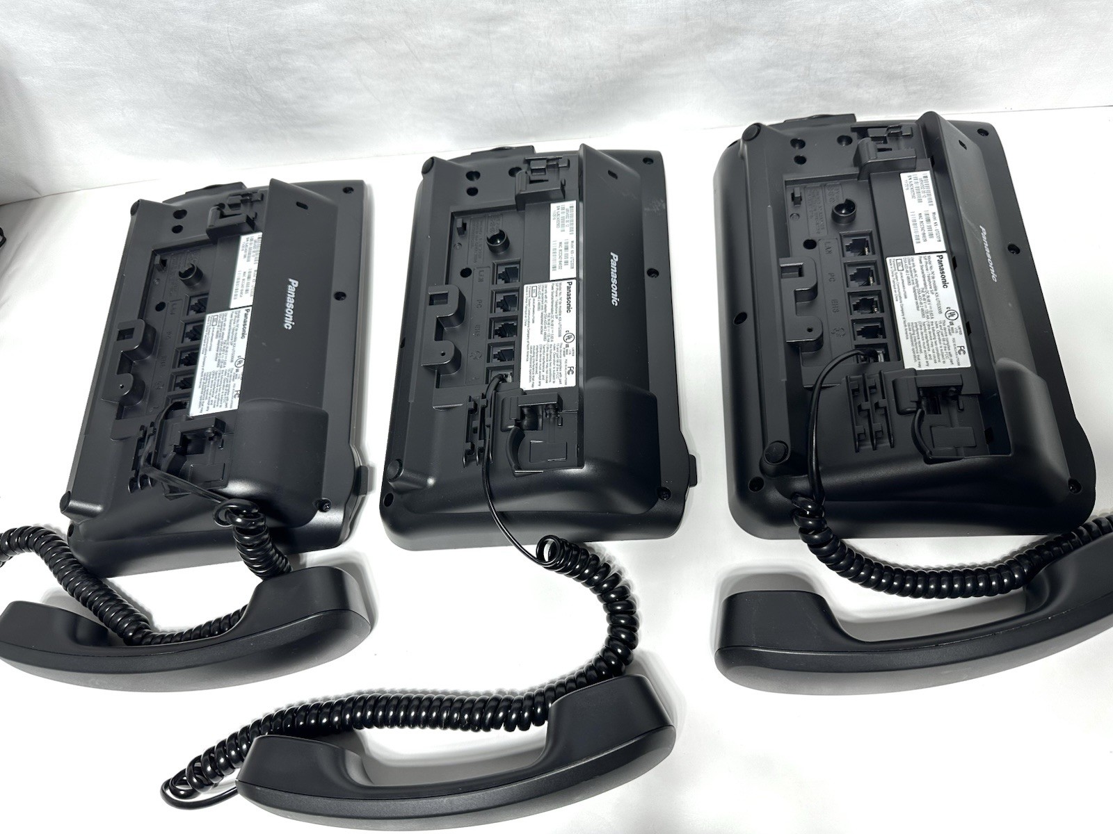 LOT OF 3 Panasonic KX-UTG300B Touchscreen Color Display SIP Telephone NO AC POWE