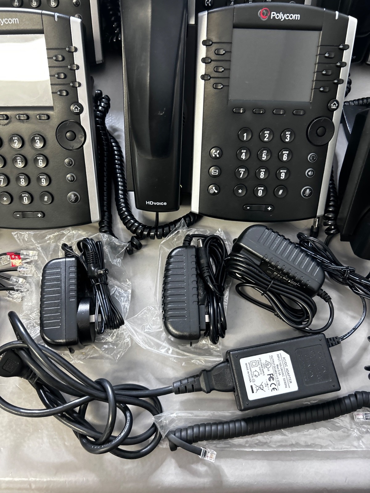ot of 6 Polycom VVX410 Business Media IP Phones w/ Power Adapters HD Voice