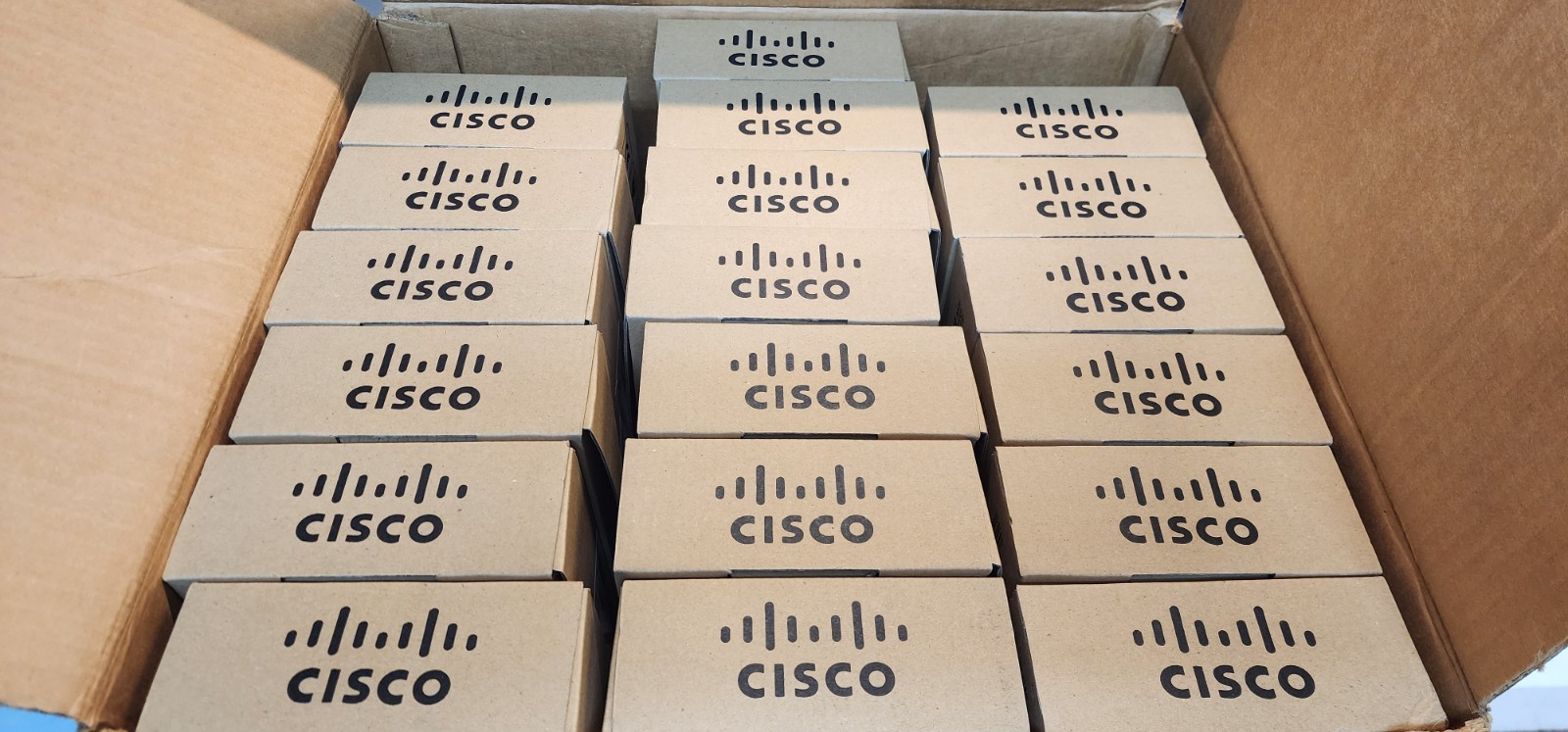 LOT OF 36 Cisco 7925G Unified Wireless IP Phone CP-7925G (NO BATTERY & CHARGER)