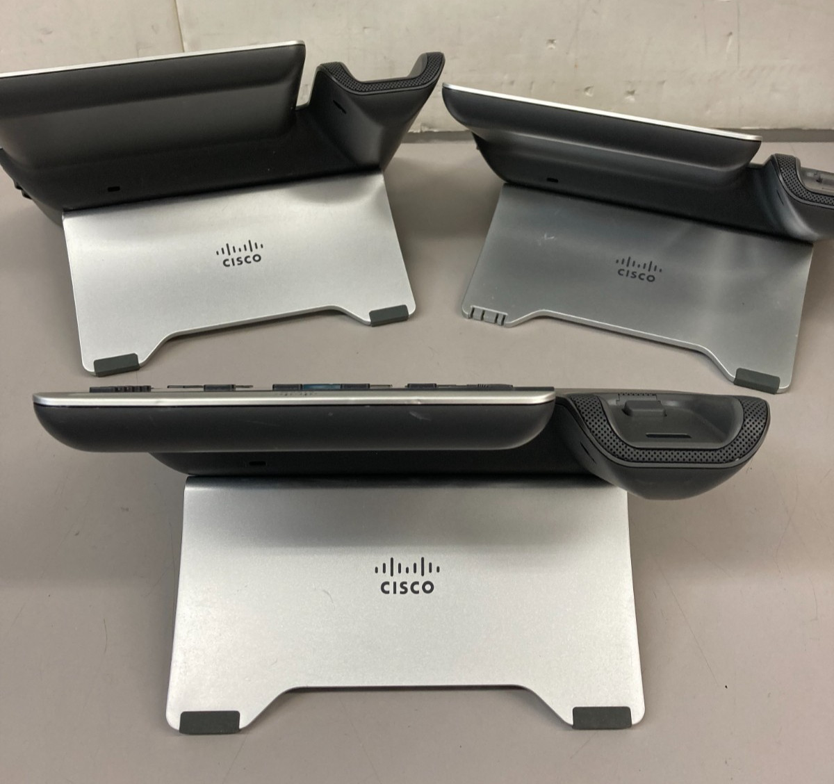Lot of 3 CISCO IP Phone Series 8800, Model CP-8861 – Only Phones & Stands