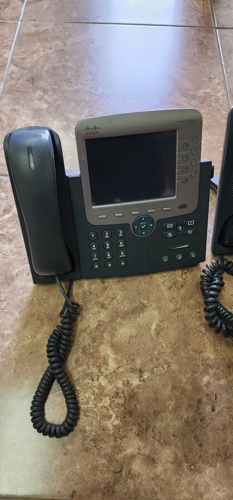 Cisco CP-7975G and 7965 VoIP Color LCD Phones SCCP OR SIP