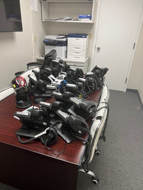 Polycom VVX 350 & 450 Business IP Desk Phone (2200-48840-001)