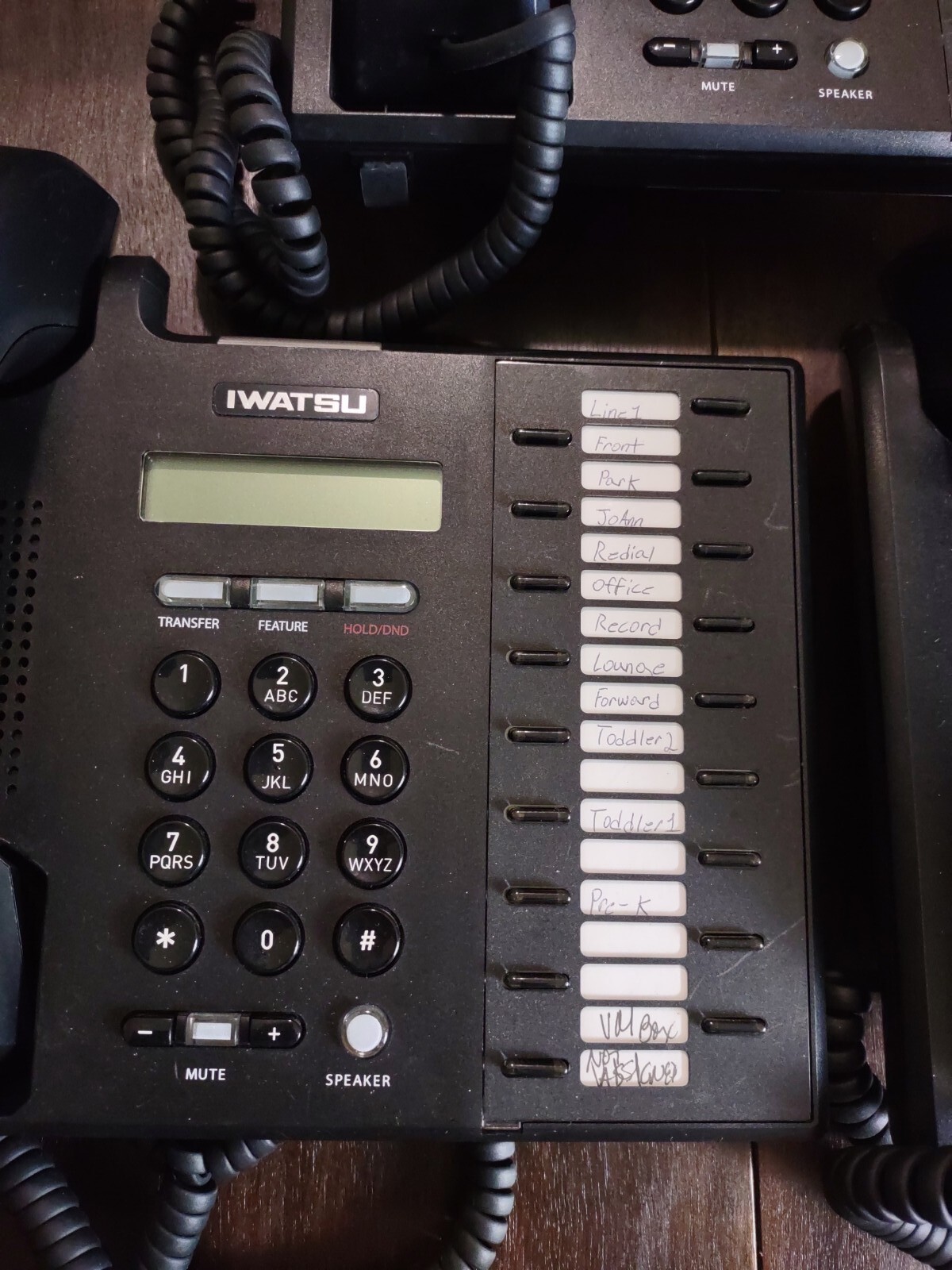 IWATSU IX-5800 DIGITAL TELEPHONE (505800) Lot of 3 Business Phones