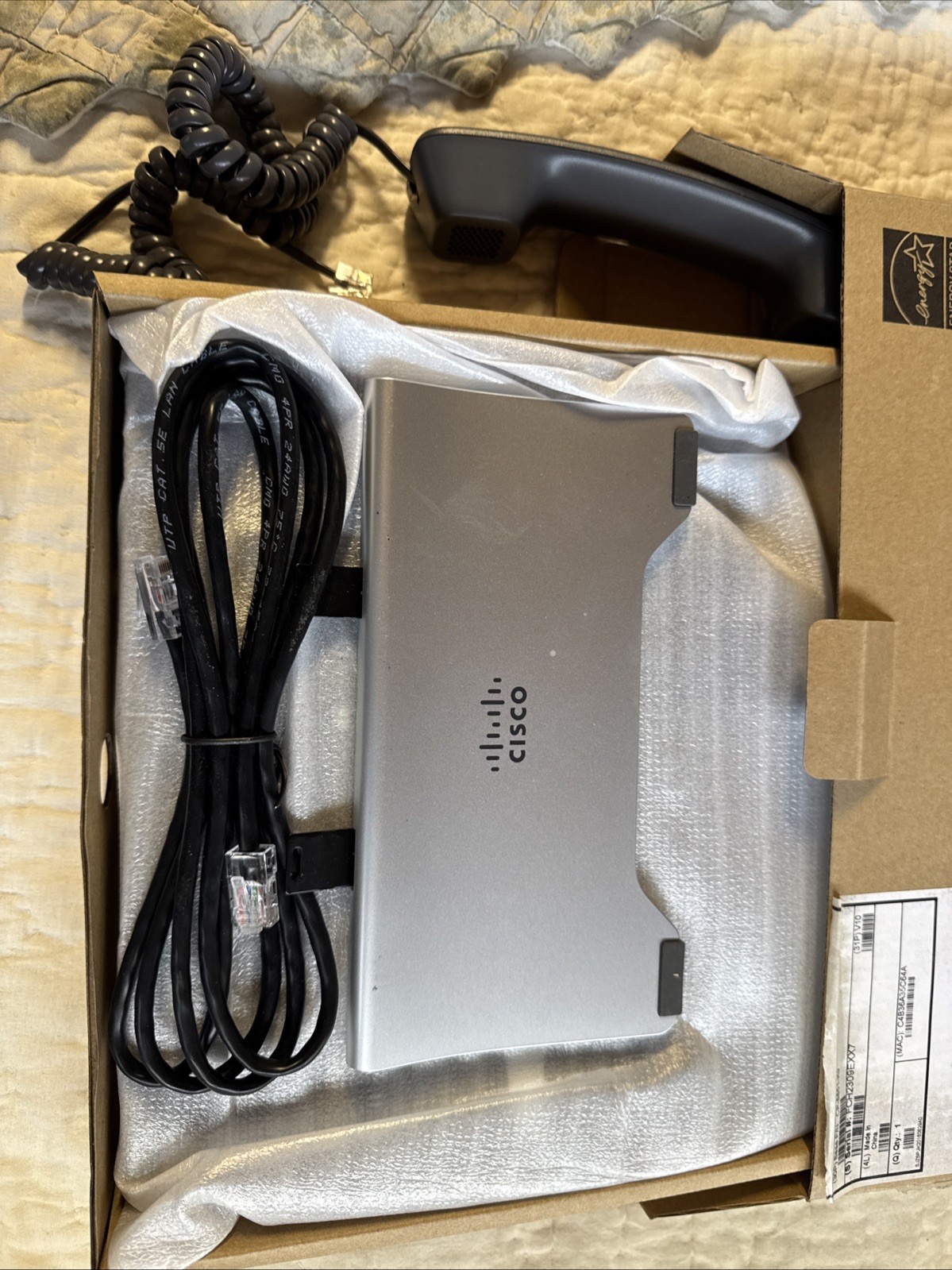 SET OF SIX Cisco CP-8851-K9 Black IP VoIP Desk Phone
