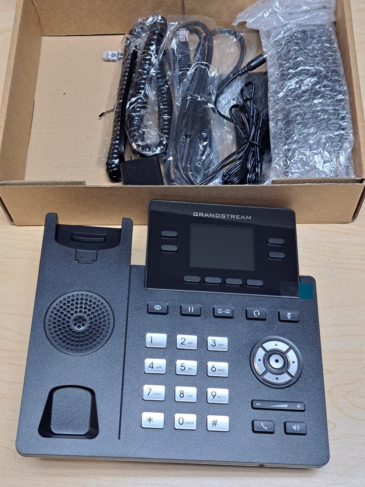 Grandstream GRP2612W 2-Line Carrier-Grade IP Phone Color LCD Wi-Fi PoE