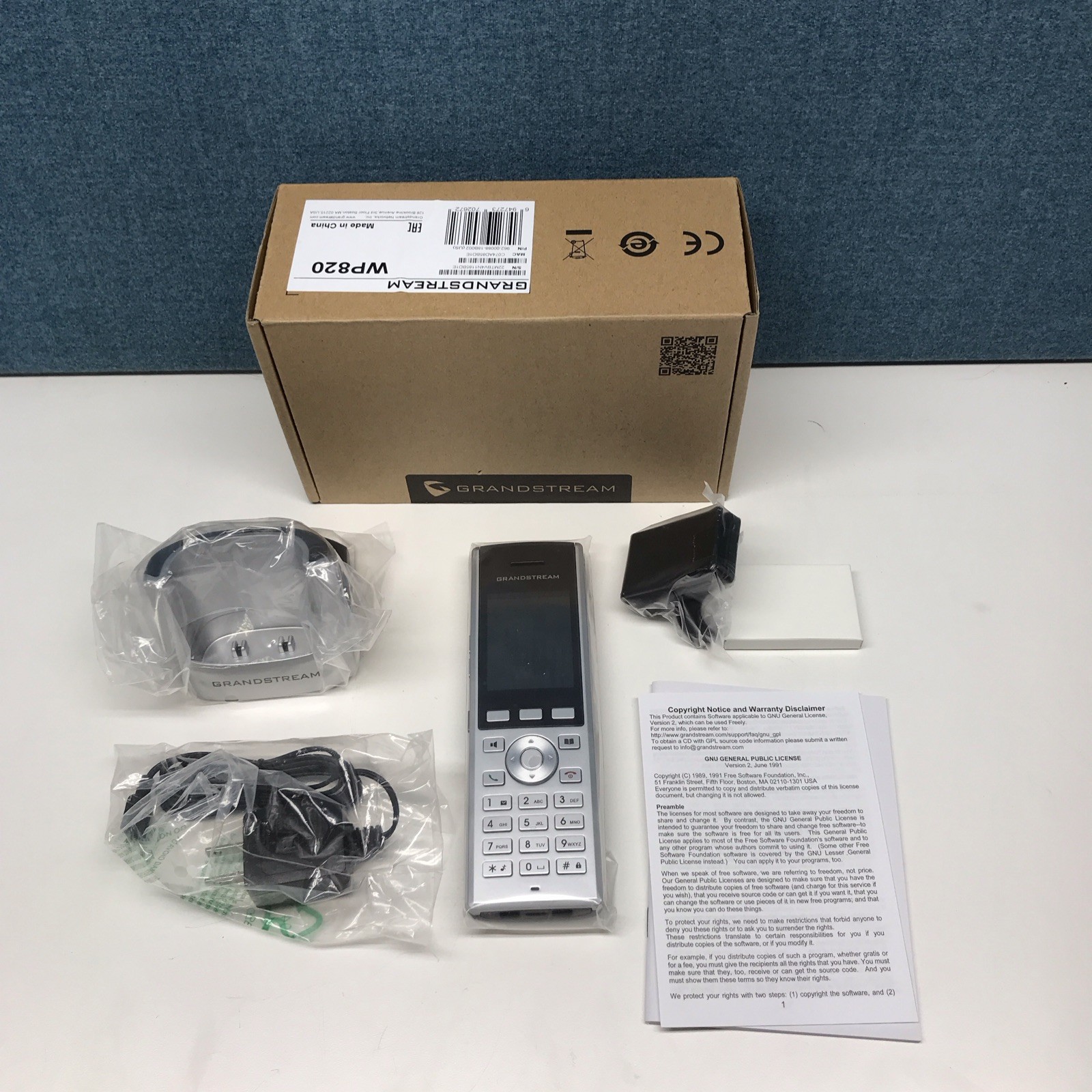 Grandstream WP820 Enterprise Portable WiFi Phone 962-00088-16D003
