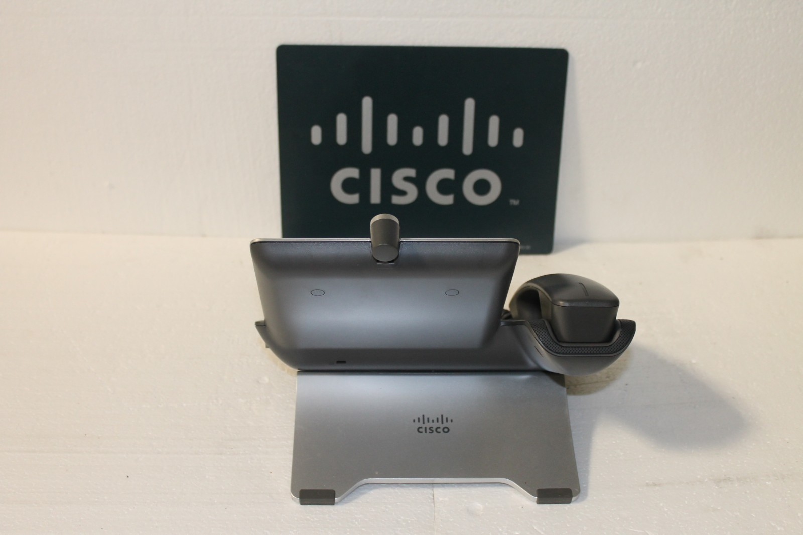 Cisco 8800 Ser. CP-8845-K9 Unified IP Endpoint VoIP Video Phone w Camera & Stand