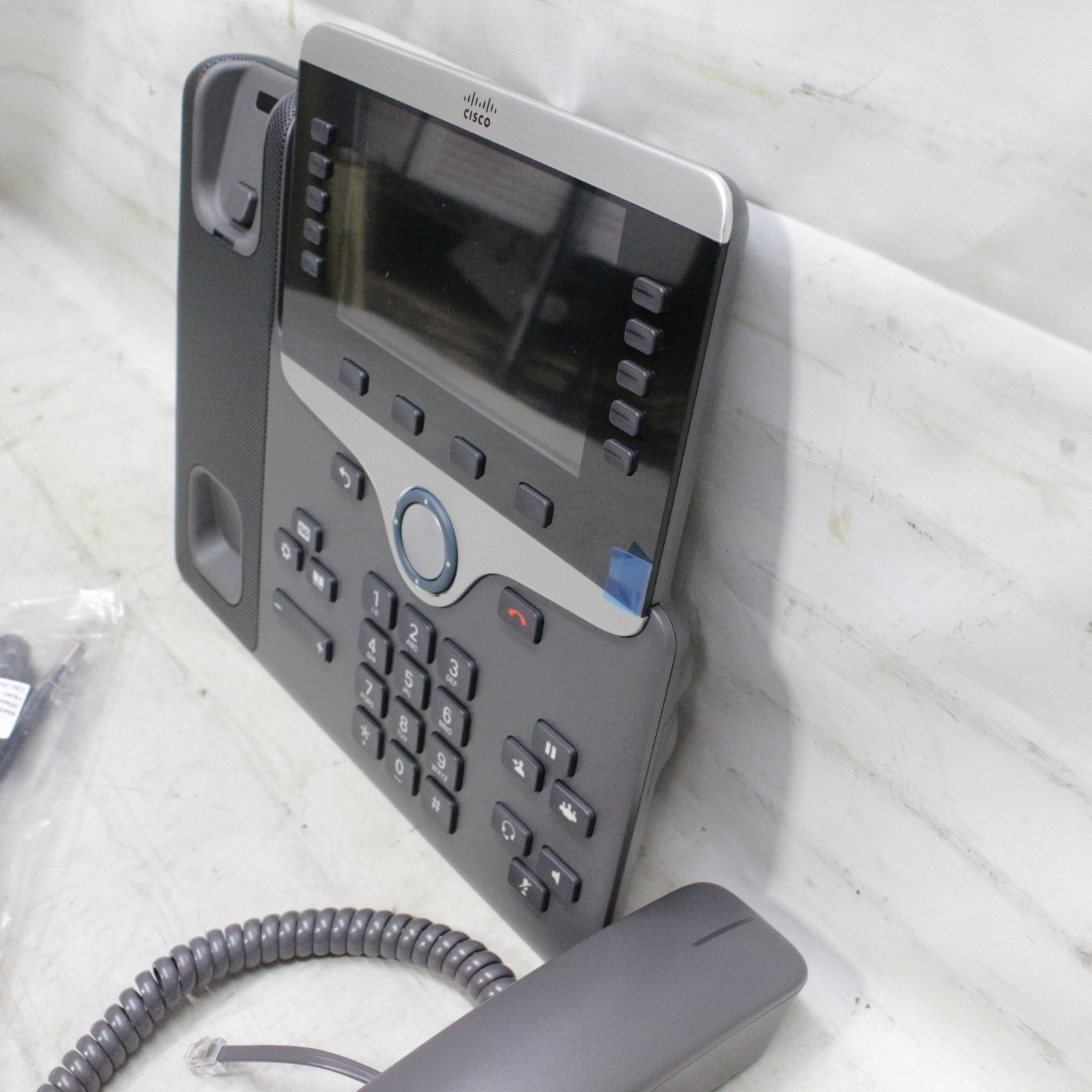 Cisco CP-8861 K9 IP Phone VoIP phone CP-8861-K9= IP Business Phone New No Box