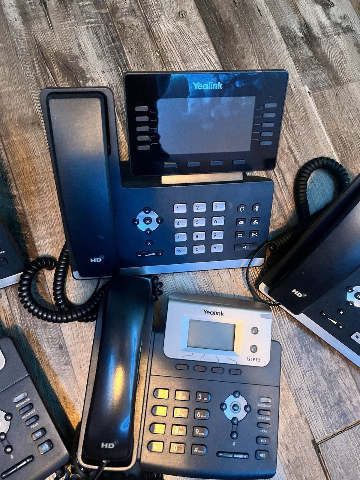 Yealink T48S IP Phone Lot, 16 Lines, Ethernet (RJ-45), Speakerphone, Black