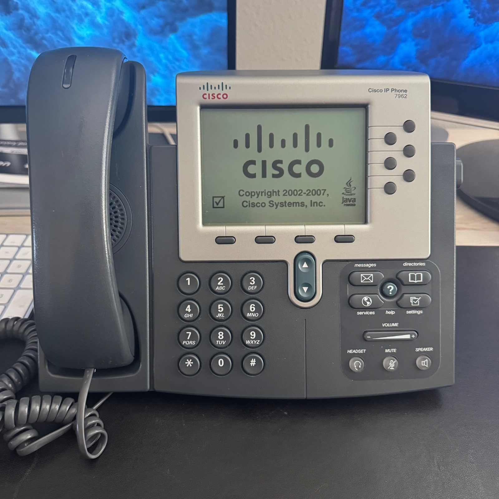 Cisco CP-7962G Unified IP VoIP Office Business Phone w/ Handset & Stand