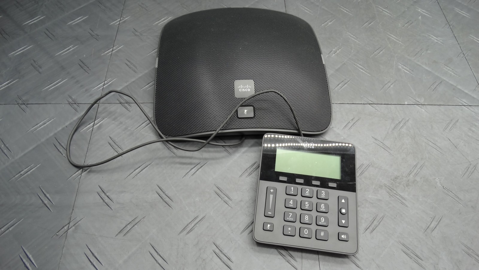 Cisco CP-8831 Unified IP Conference Phone Base & CP-8831-DCU-S Control Unit