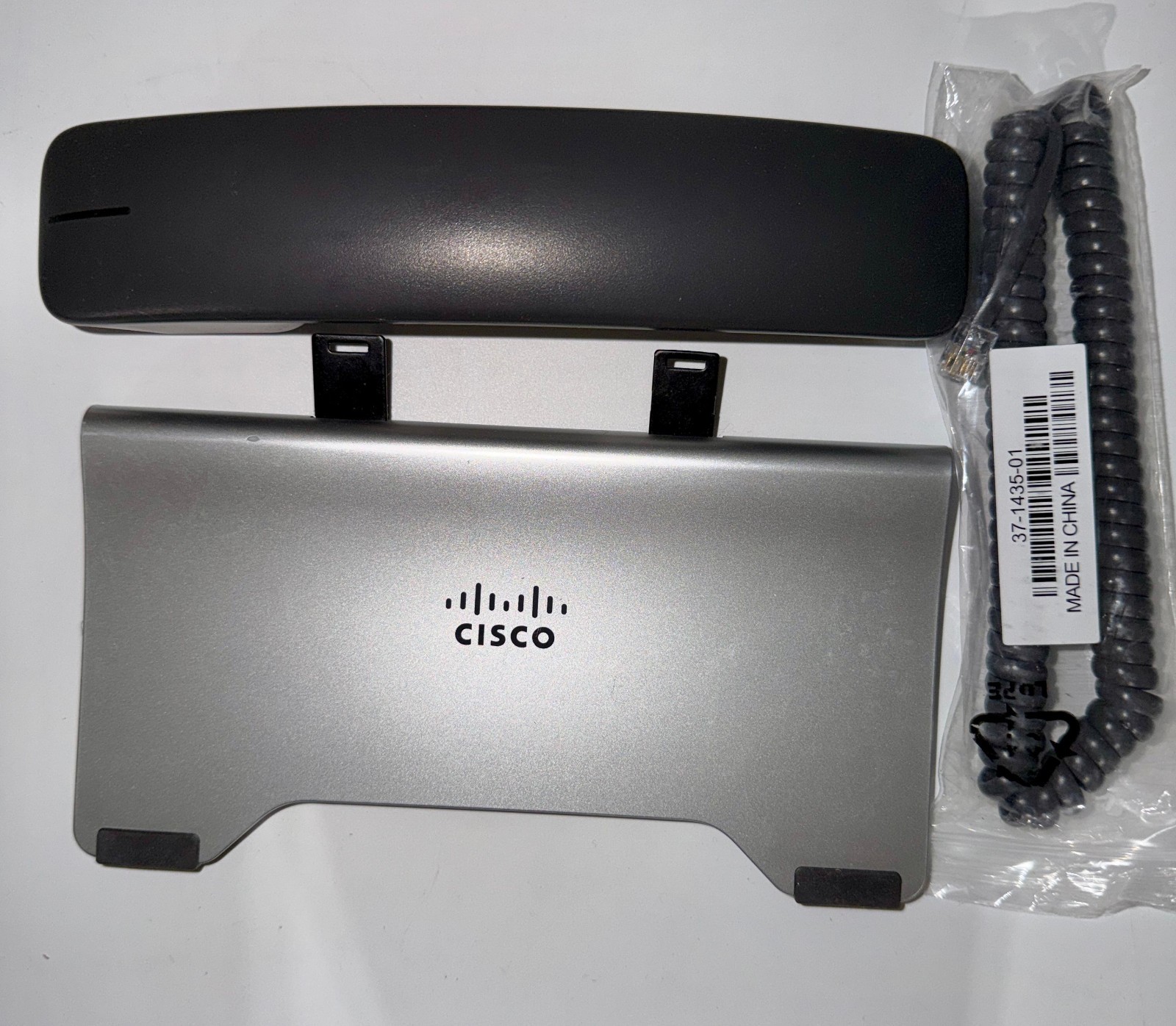 Lot of 2 CP-8851-K9 – Cisco IP Phone