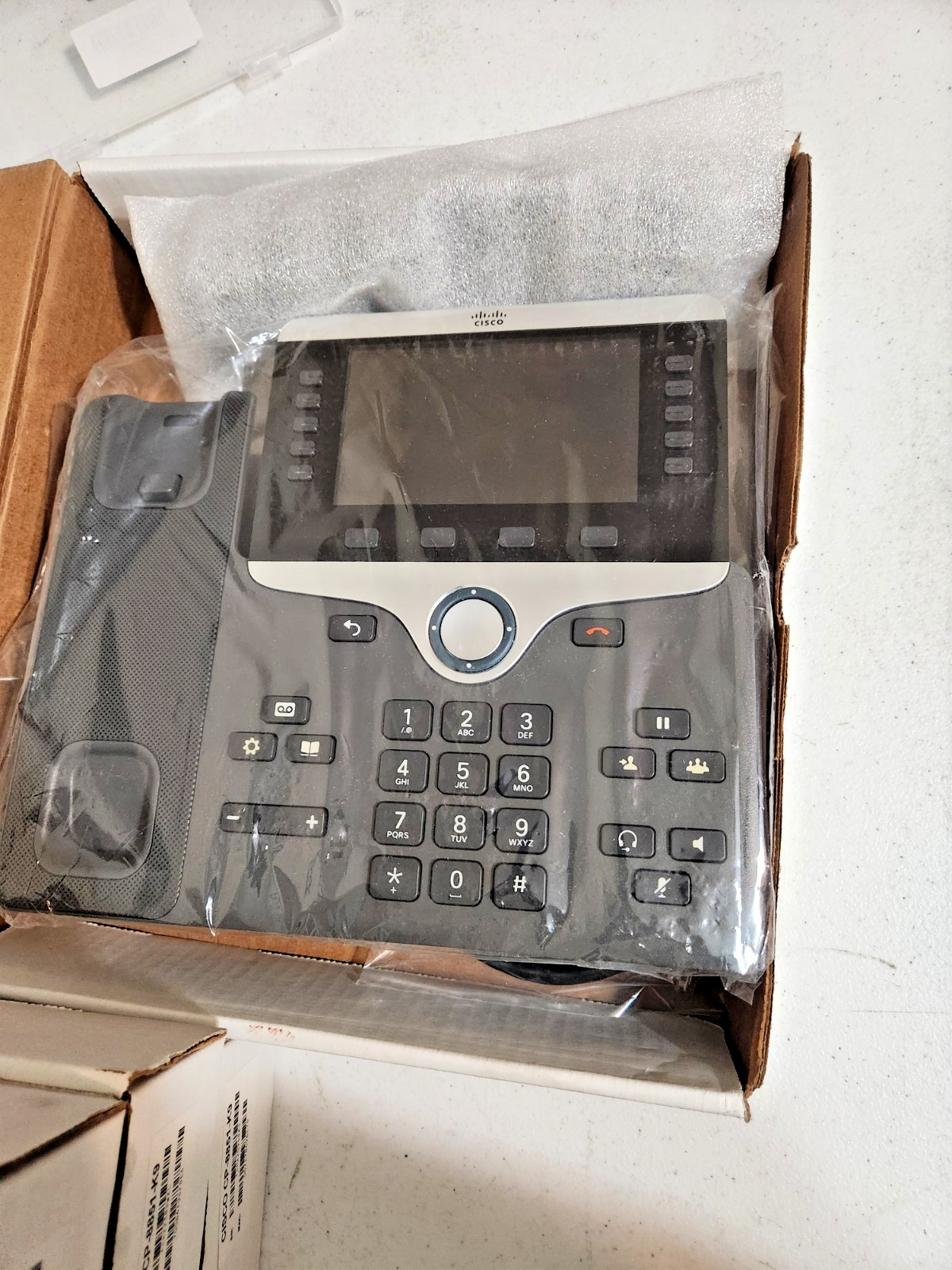 Title: Lot of 5 Cisco CP-8851-K9 IP Phones VoIP Business Office Phones PoE Open
