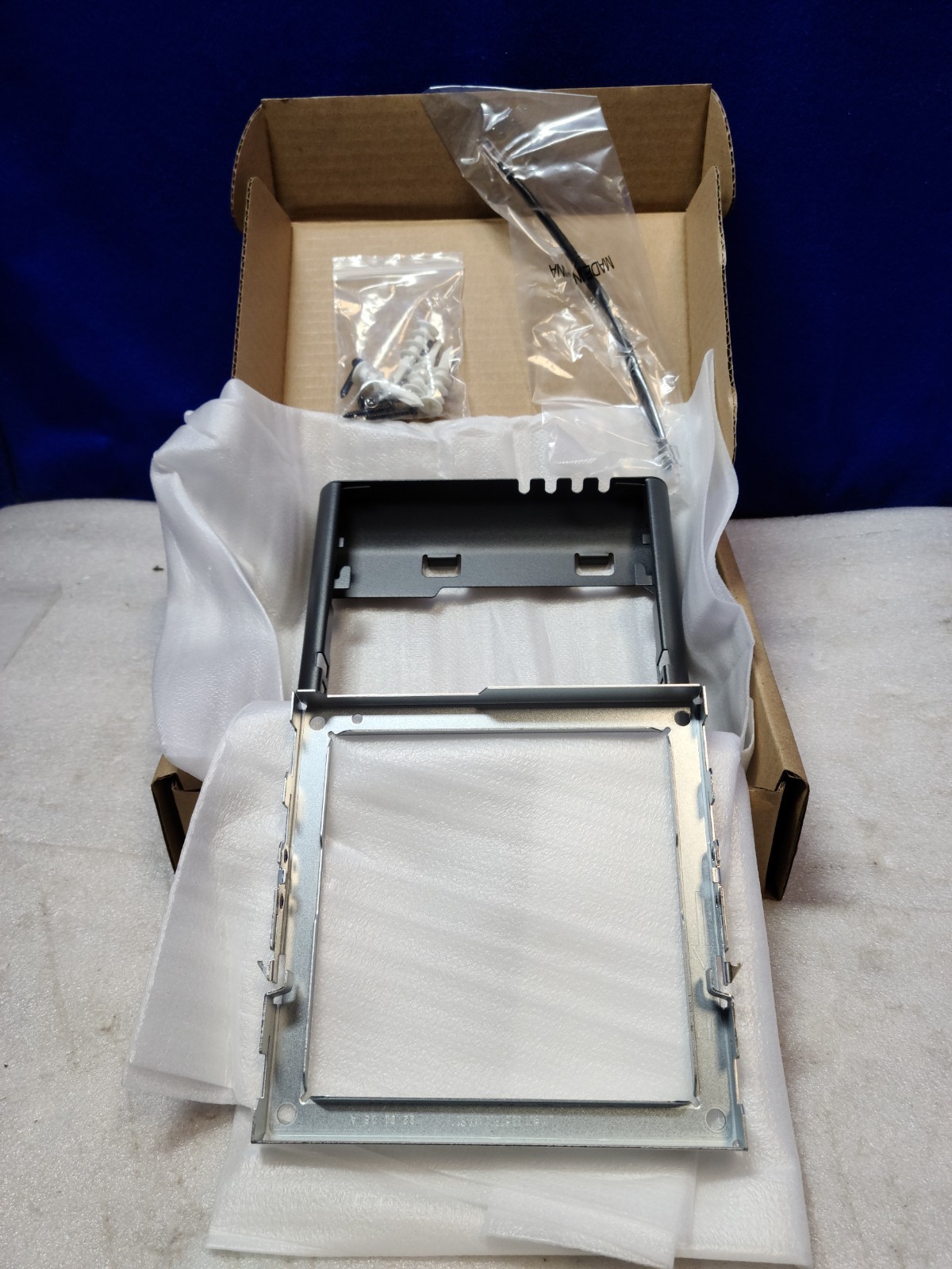 New (open box) CISCO CP-7800-WMK Wall Mount Kit