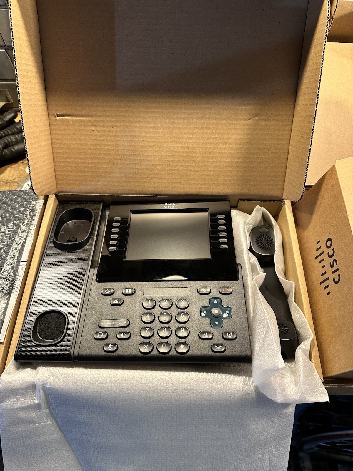 Brand NEW Cisco IP Phone 9971 With Camera CP-9971-C-CAM-K9 6 Lines Touch Screen