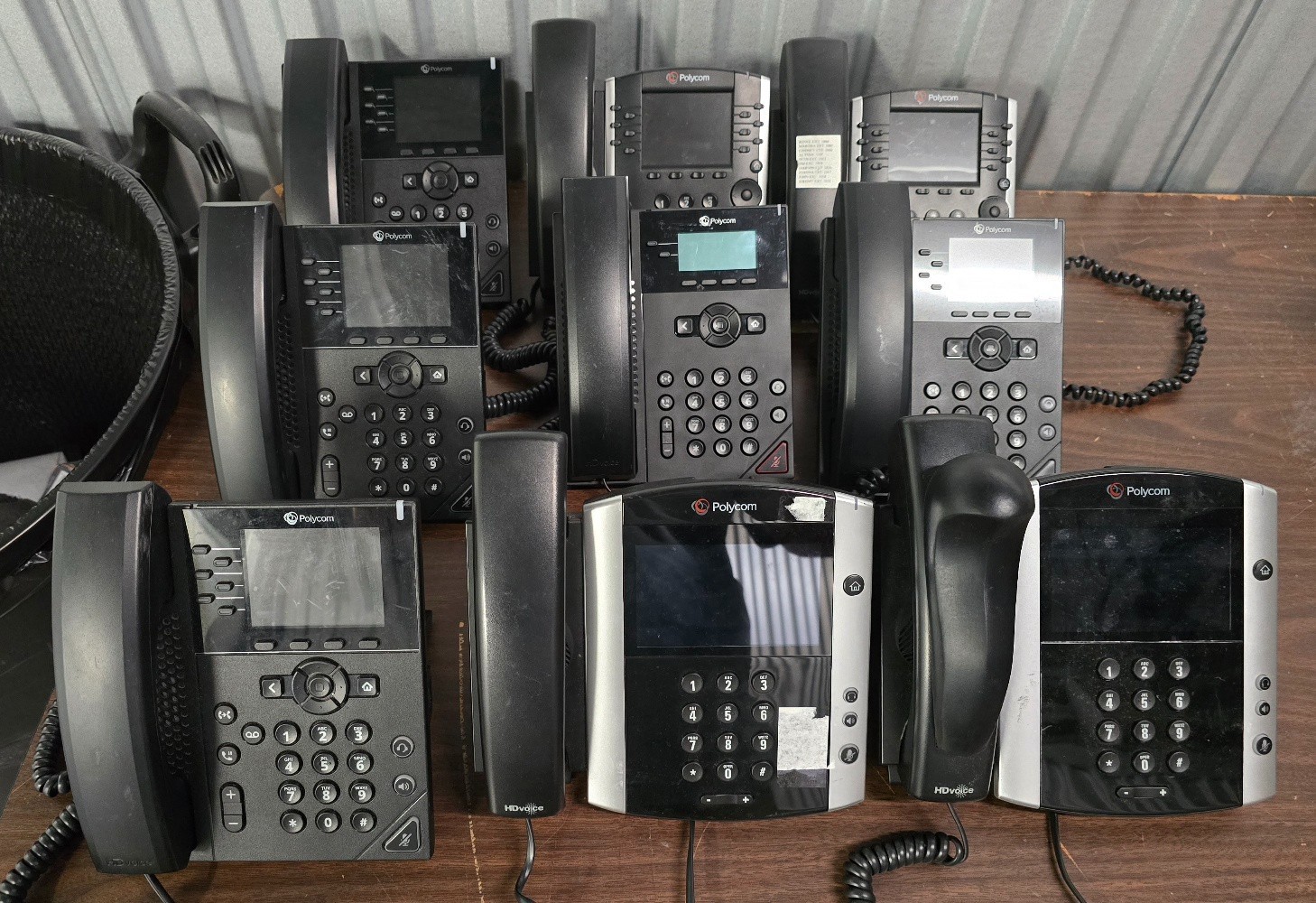 Lot of 21x Polycom VVX450, VVX350, VVX410 and other VOIP phones