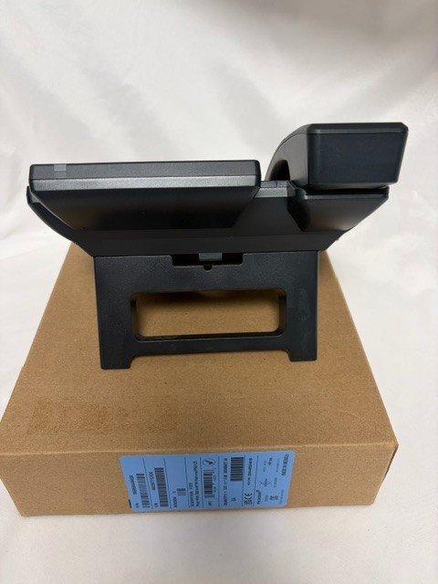 Yealink SIP-T33G Business IP phone featuring a 2.4-inch color display