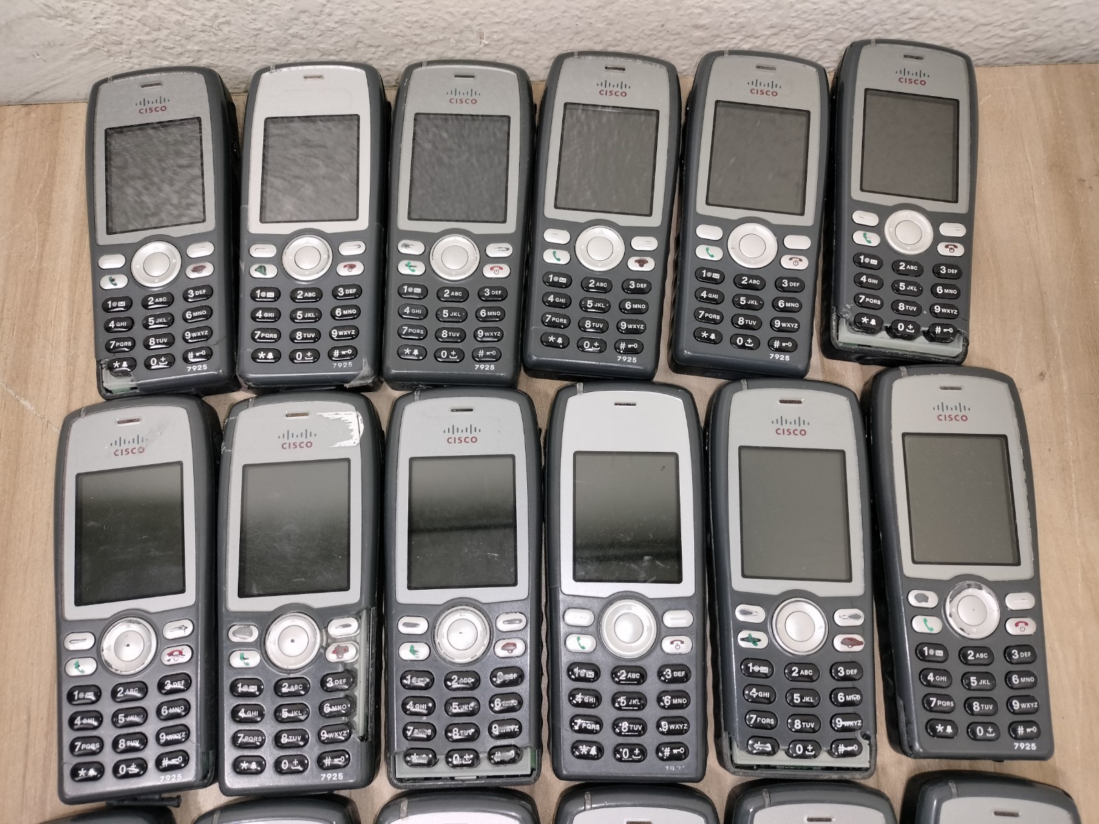 LOT OF 23 – Cisco CP-7925G Unified Wireless IP Phone VoIP WiFi Bluetooth