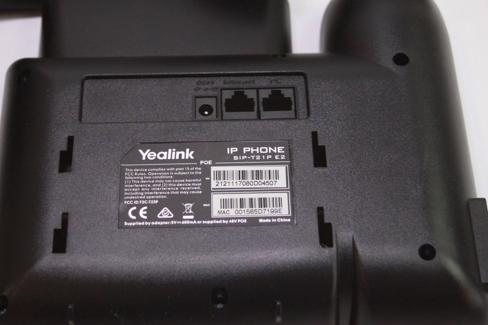 Lot of 8 Yealink SIP-T21P E2 IP Phones HD Voice VoIP PoE READ