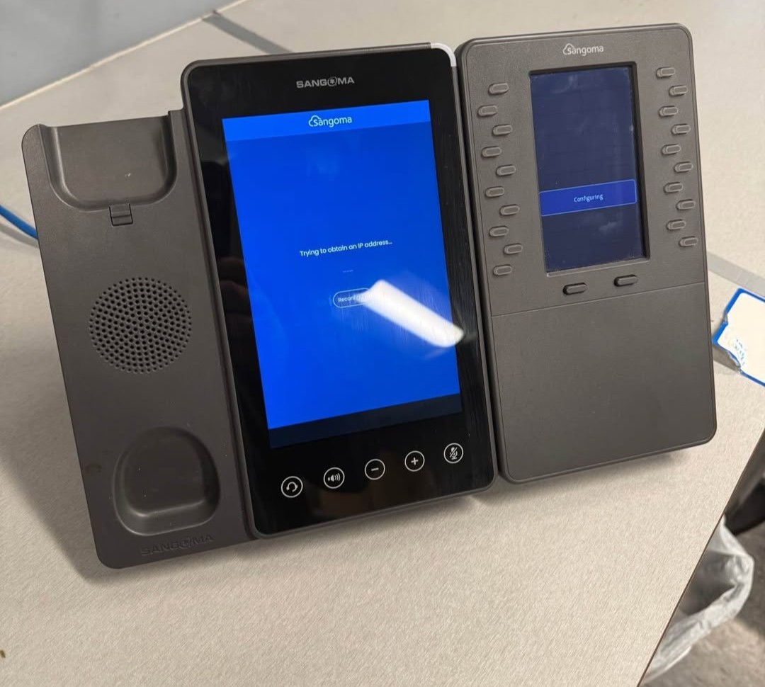 Sangoma P370 IP Phone – Executive 7″ Touchscreen VoIP Phone With Pm200 Module