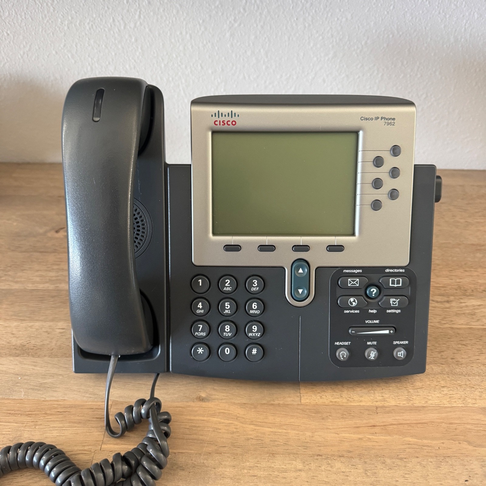 Cisco CP-7962G Unified IP VoIP Office Business Phone w/ Handset & Stand