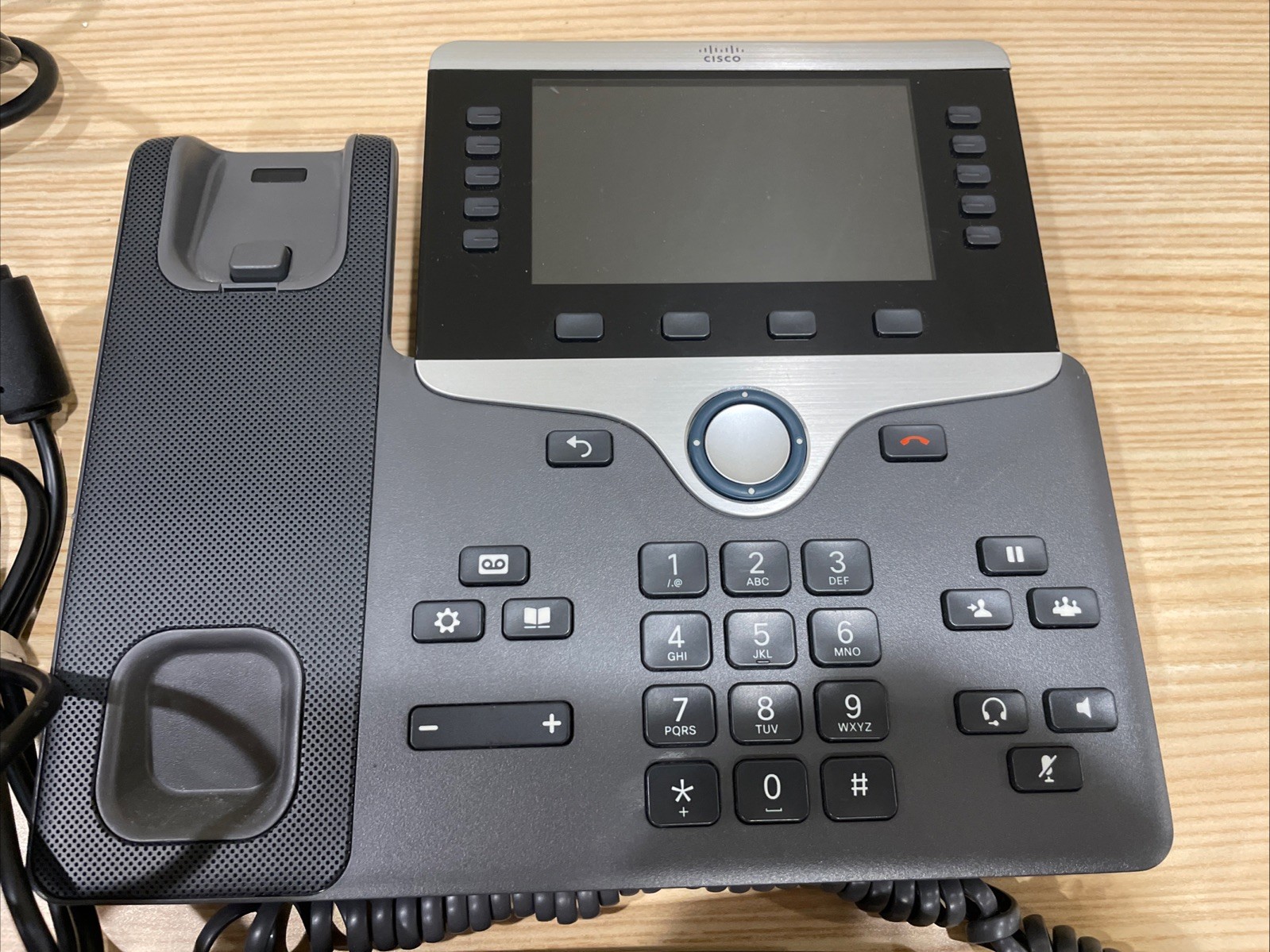 CISCO IP Phone Serie 8800, Model CP-8861