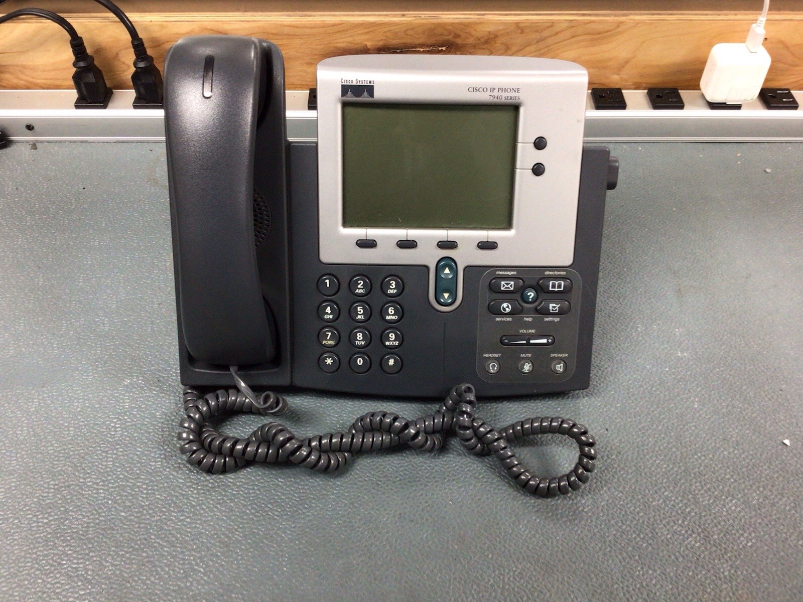 Lot 10 Cisco IP Phone 7940 Series VoIP Office Phone AS IS