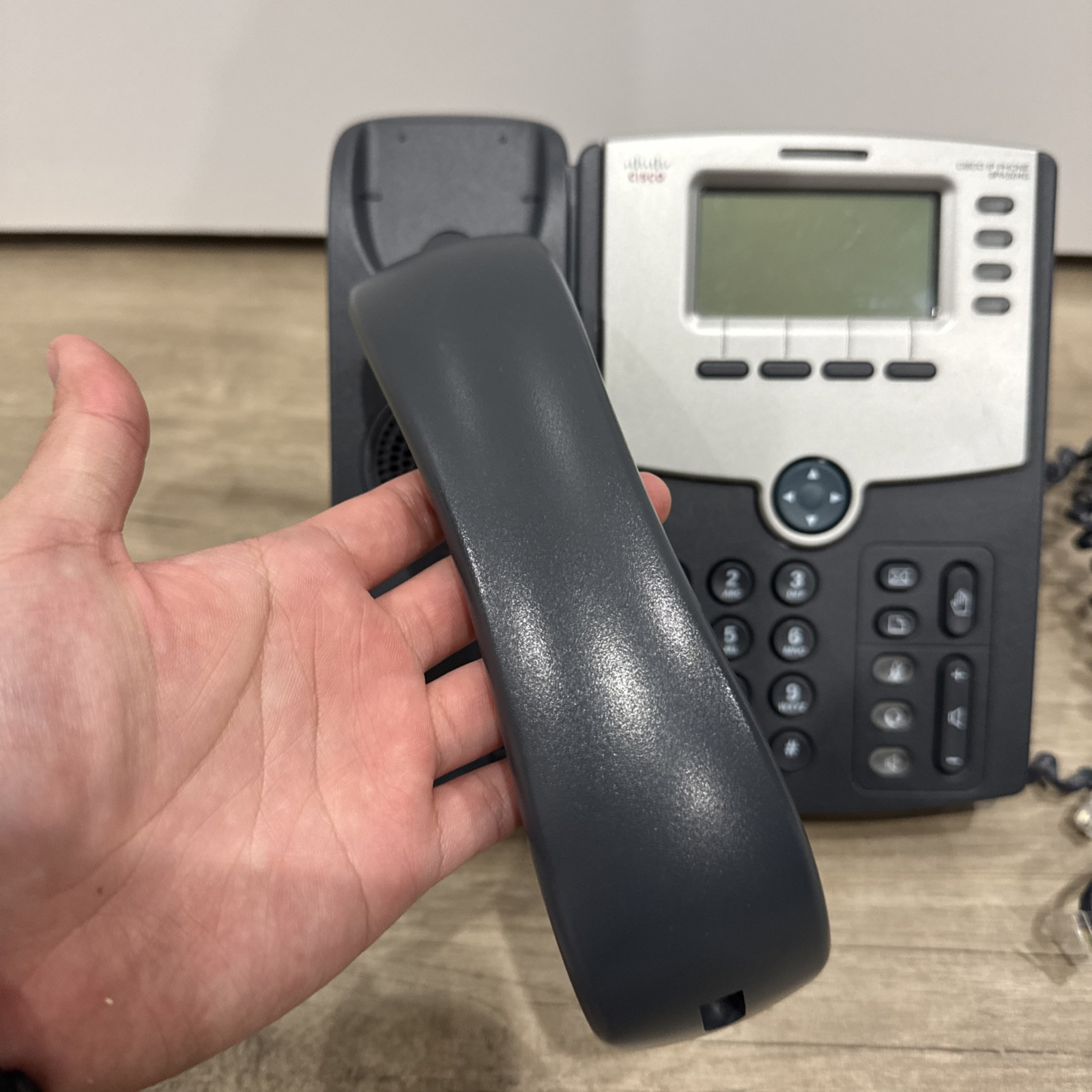 Cisco IP Phone SPA504G 4-Line IP Phone with Display recommend getting a new cord