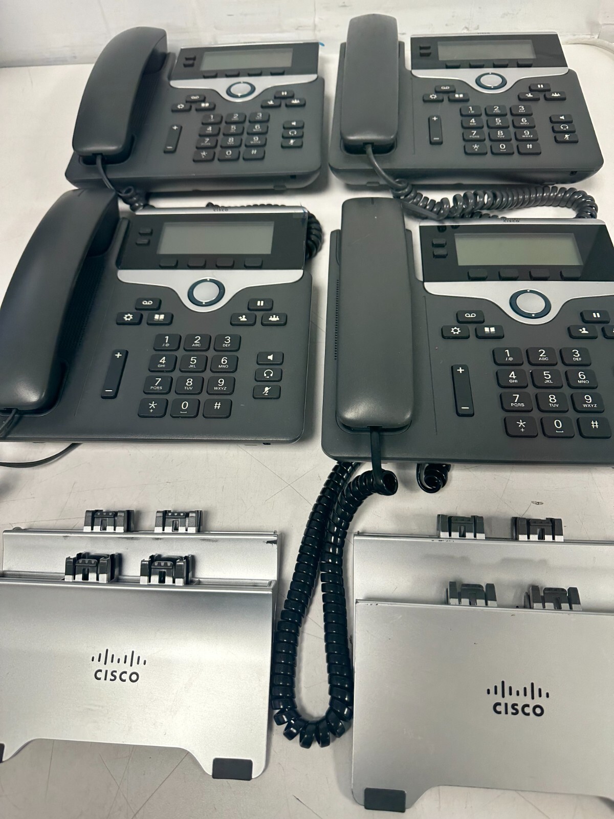 (LOT OF 4) CISCO CP-7821-K9 V02 IP BUSINESS PHONE W/HANDSET &STAND