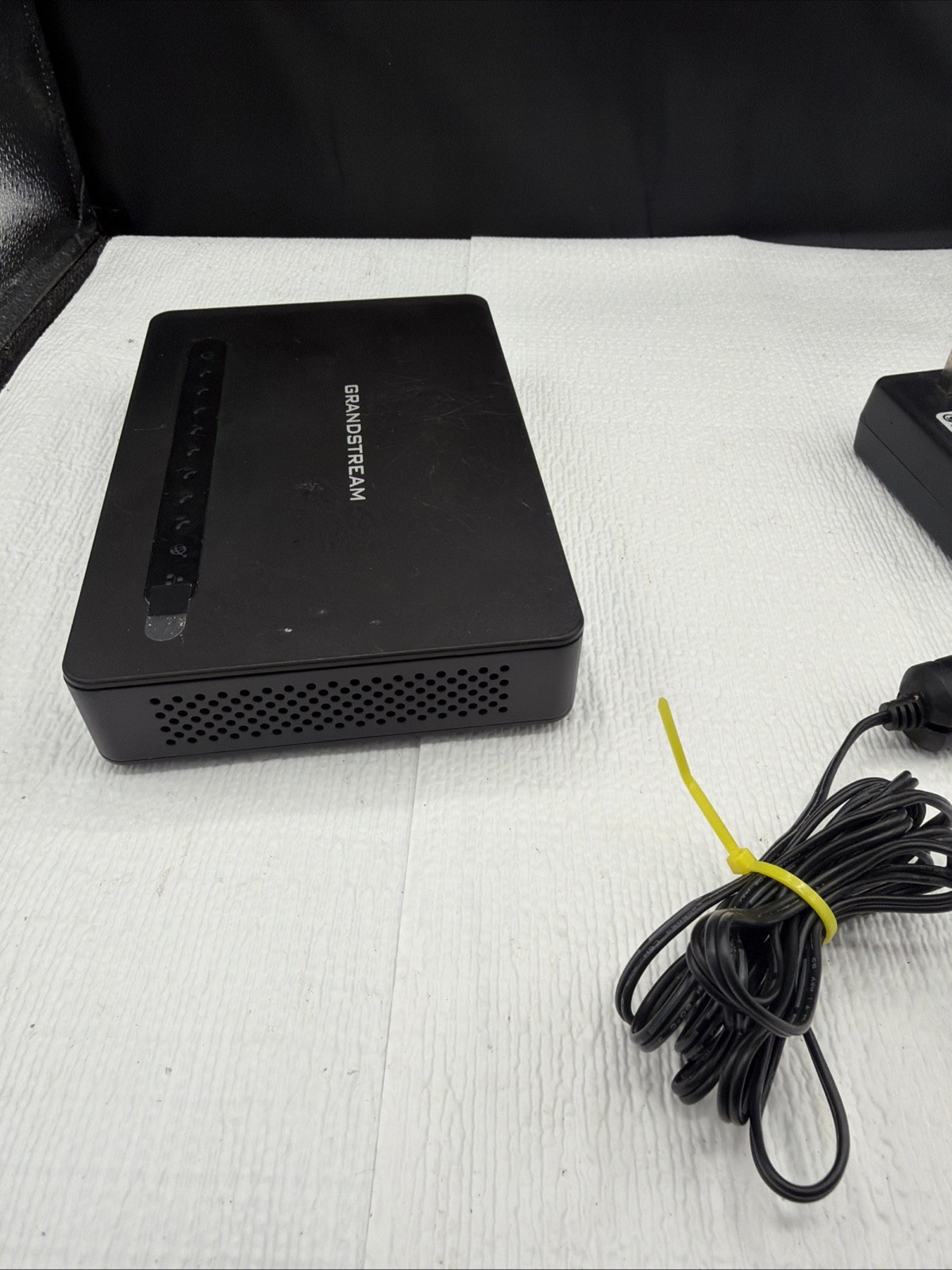 Grandstream HT818 8-Port Analog Telephone Adaptor w/Power Supply POWERED ON ONLY