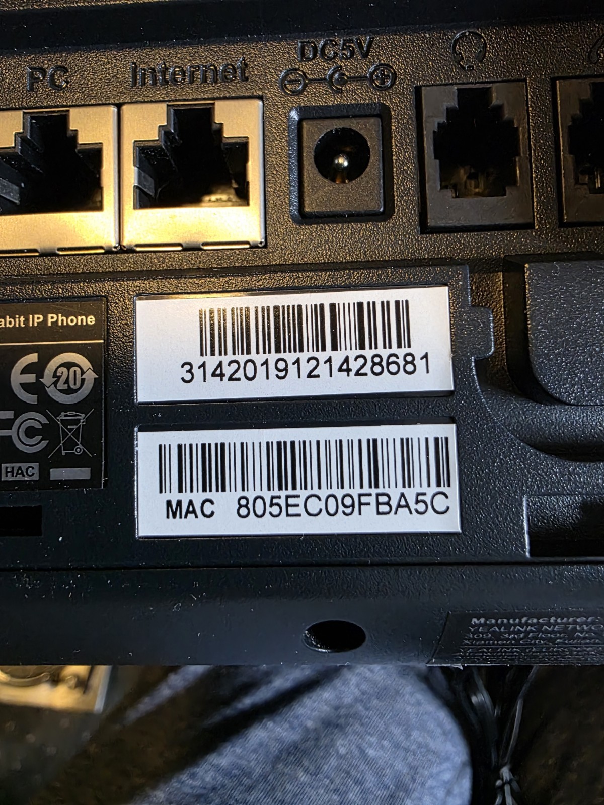 Yealink SIP-T42S Corded IP Phone NOTE: KICK STAND IS BROKEN BUT TESTED & WORKING