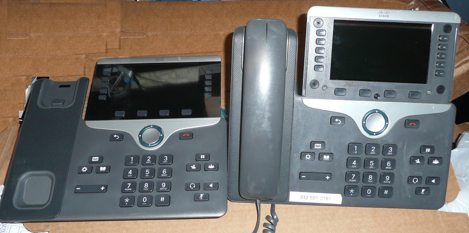 Lot of 2 Cisco CP-8861 & CP-8841 IP Phones CP-8861-K9 CP-8841-K9 w/ 1 Handset