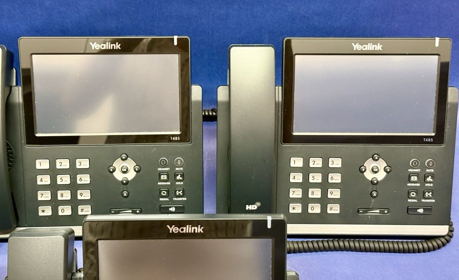 Lot Of 5 Yealink SIP-T48S Gigabit Business IP Phones 7″ Touch, PoE, w/ Power