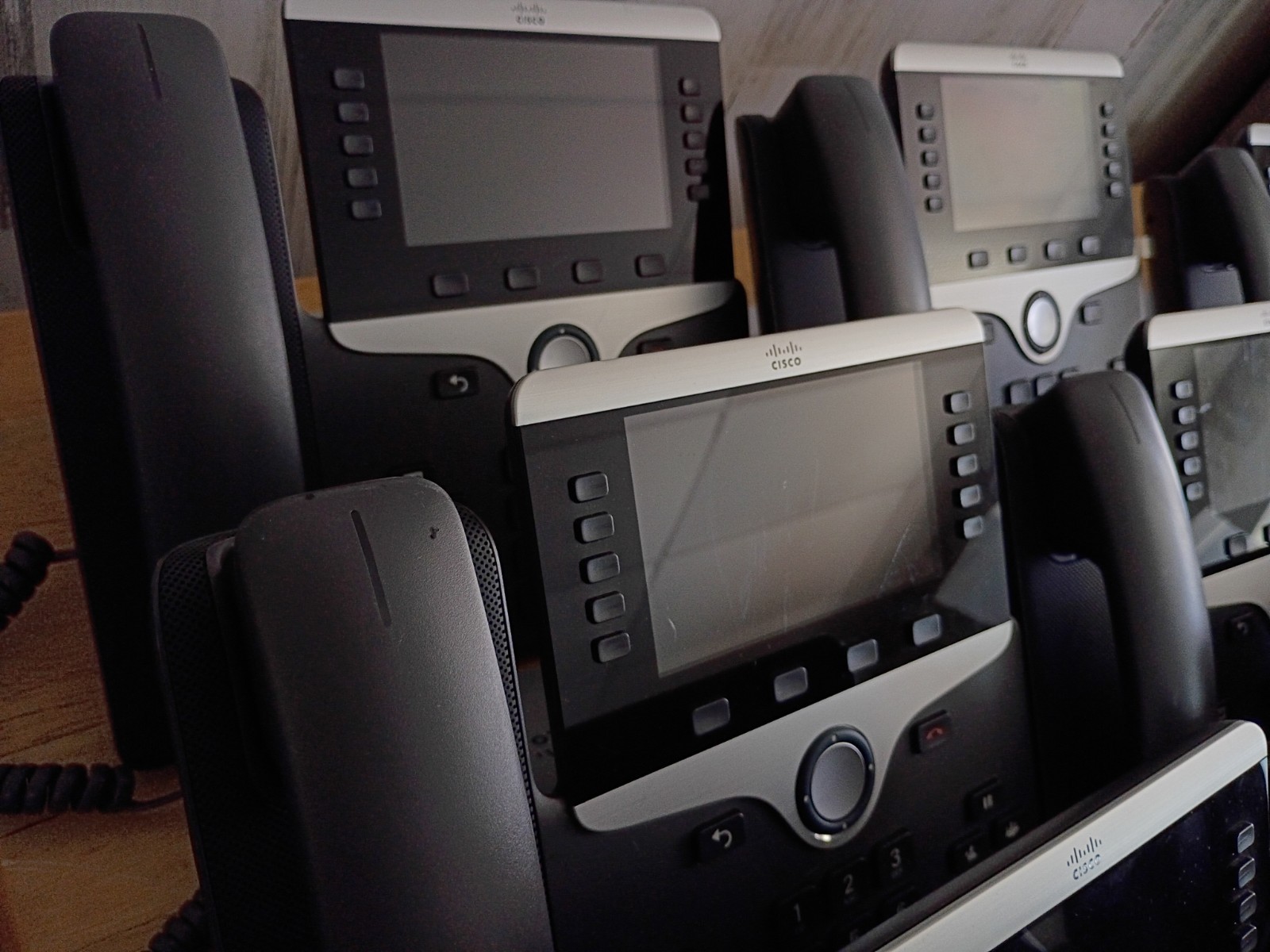 LOT OF 14 WORKING Cisco 8841 CP-8841 IP Phone Charcoal GREAT CONDITION